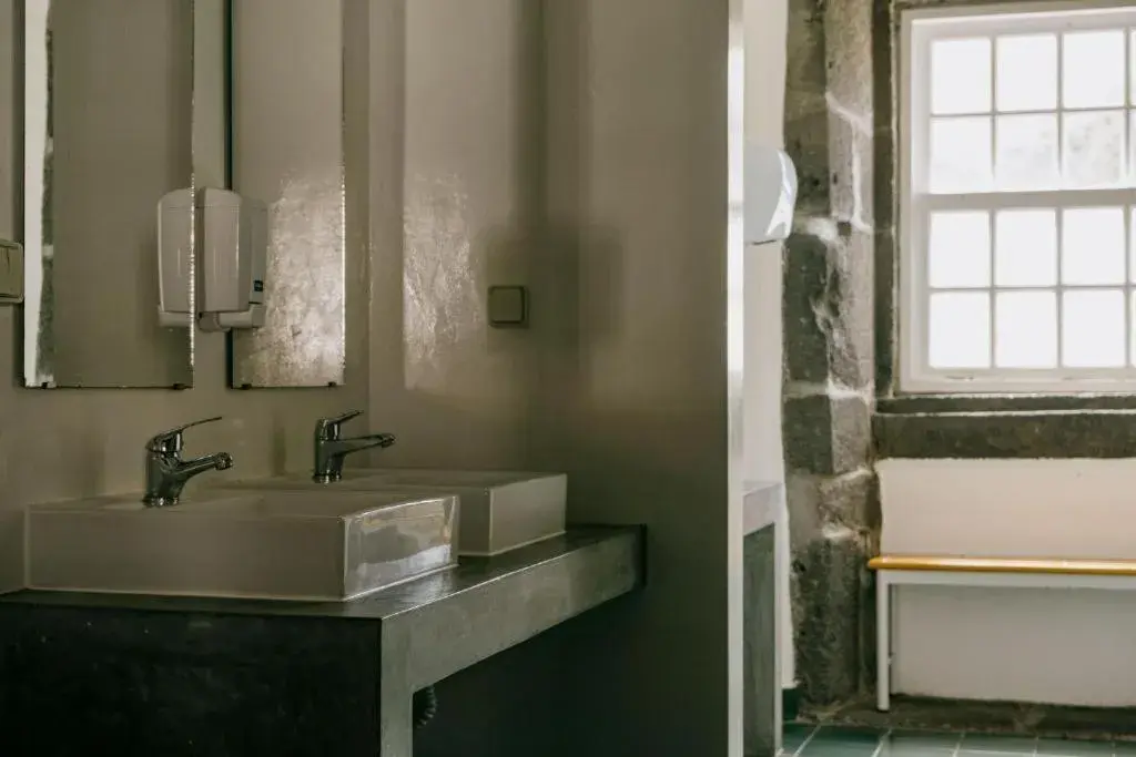 Quadruple Room in Azores Youth Hostels - Pico Quadruple Room in Azores Youth Hostels - Pico