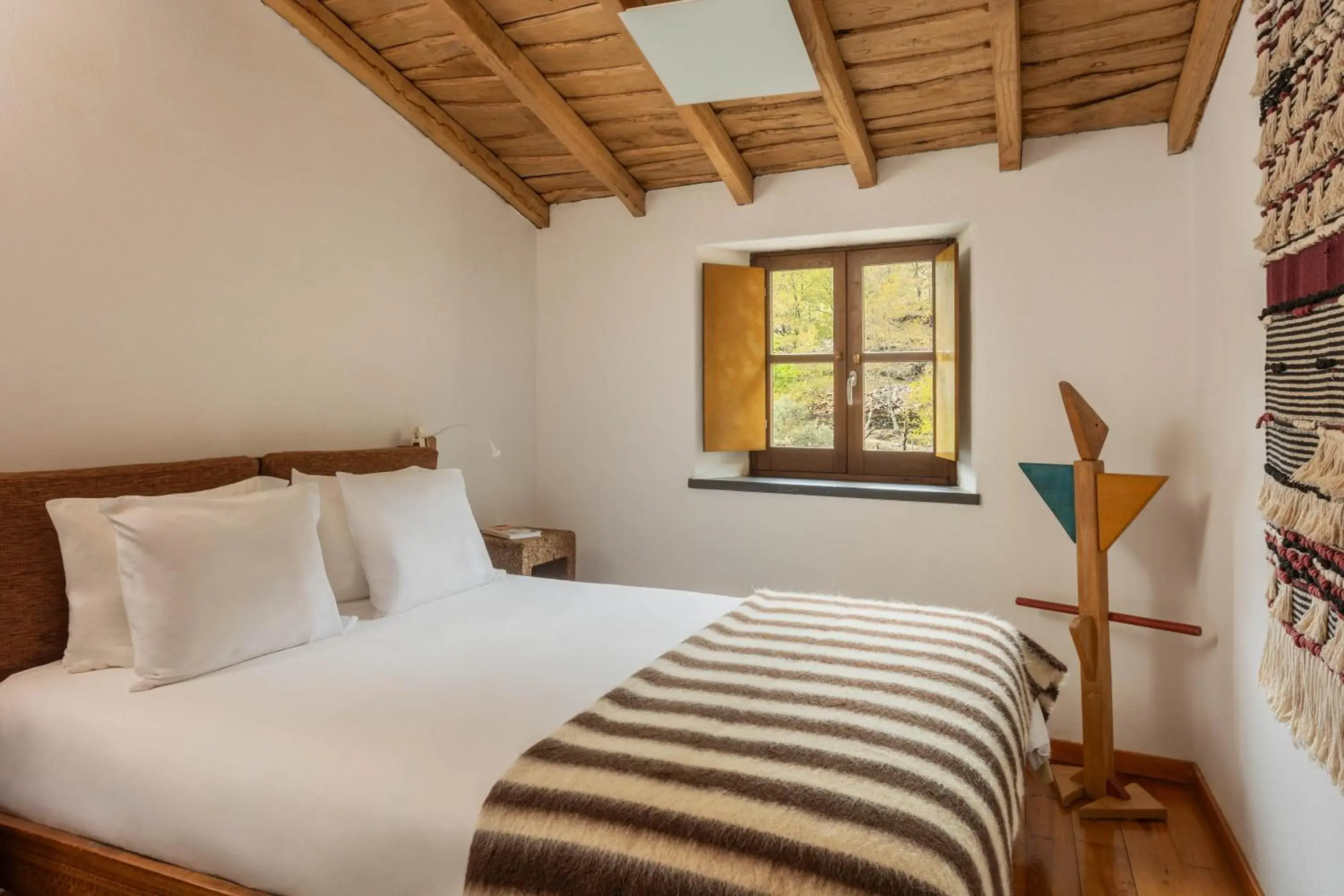 One-bedroom House - Window in Cerdeira - Home for Creativity One-bedroom House - Window in Cerdeira - Home for Creativity