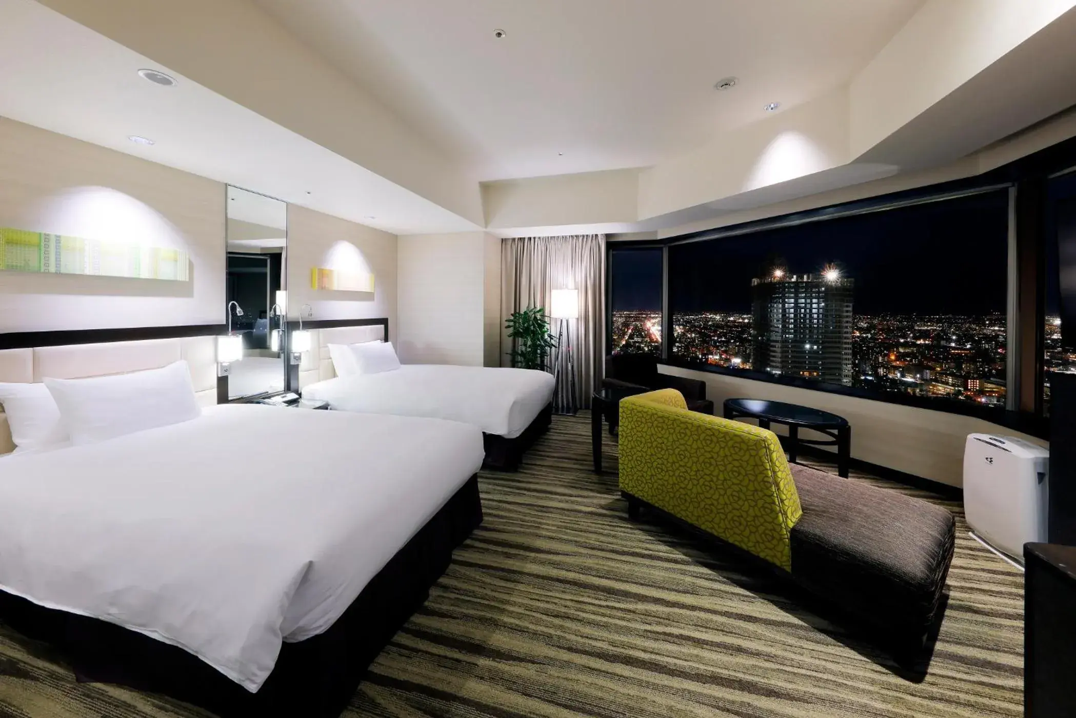 Corner Deluxe Twin Room - Non-Smoking in JR Tower Hotel Nikko Sapporo Corner Deluxe Twin Room - Non-Smoking in JR Tower Hotel Nikko Sapporo