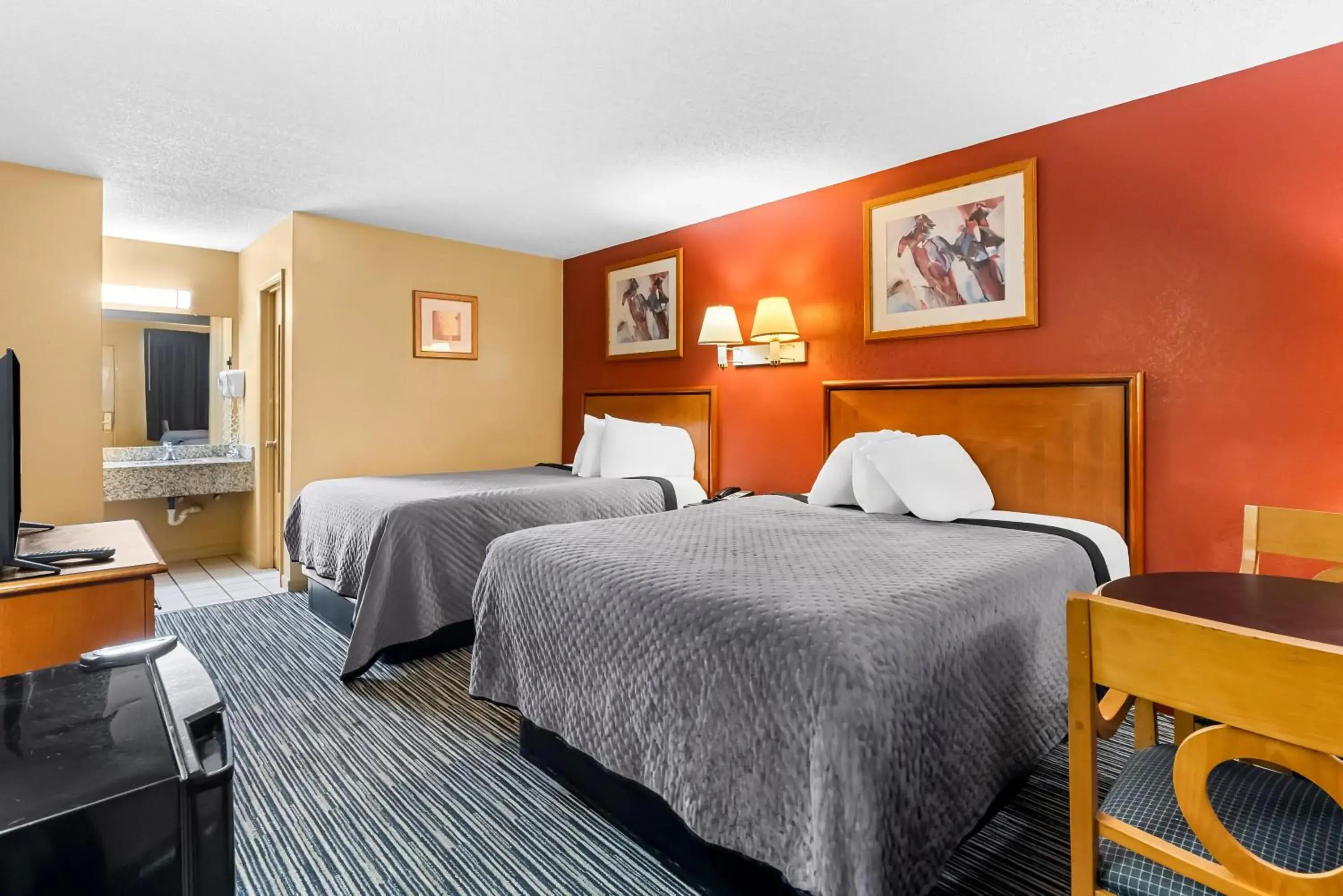 Double Room with Two Double Beds - Non-Smoking in America's Best Value Inn-Athens Double Room with Two Double Beds - Non-Smoking in America's Best Value Inn-Athens