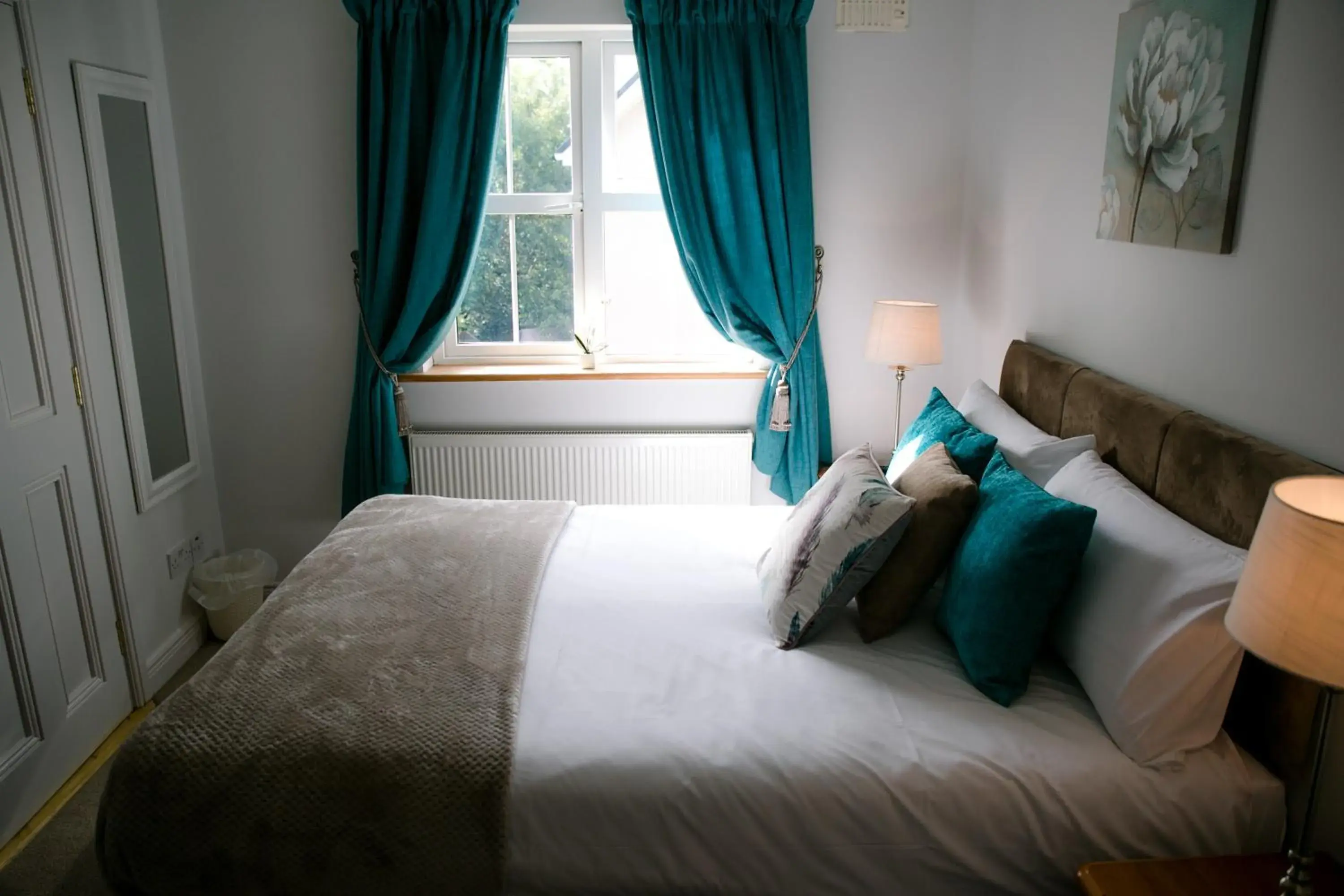 Deluxe Double Room with Shower - single occupancy in Farmleigh House, Deluxe Double Room with Shower - single occupancy in Farmleigh House,