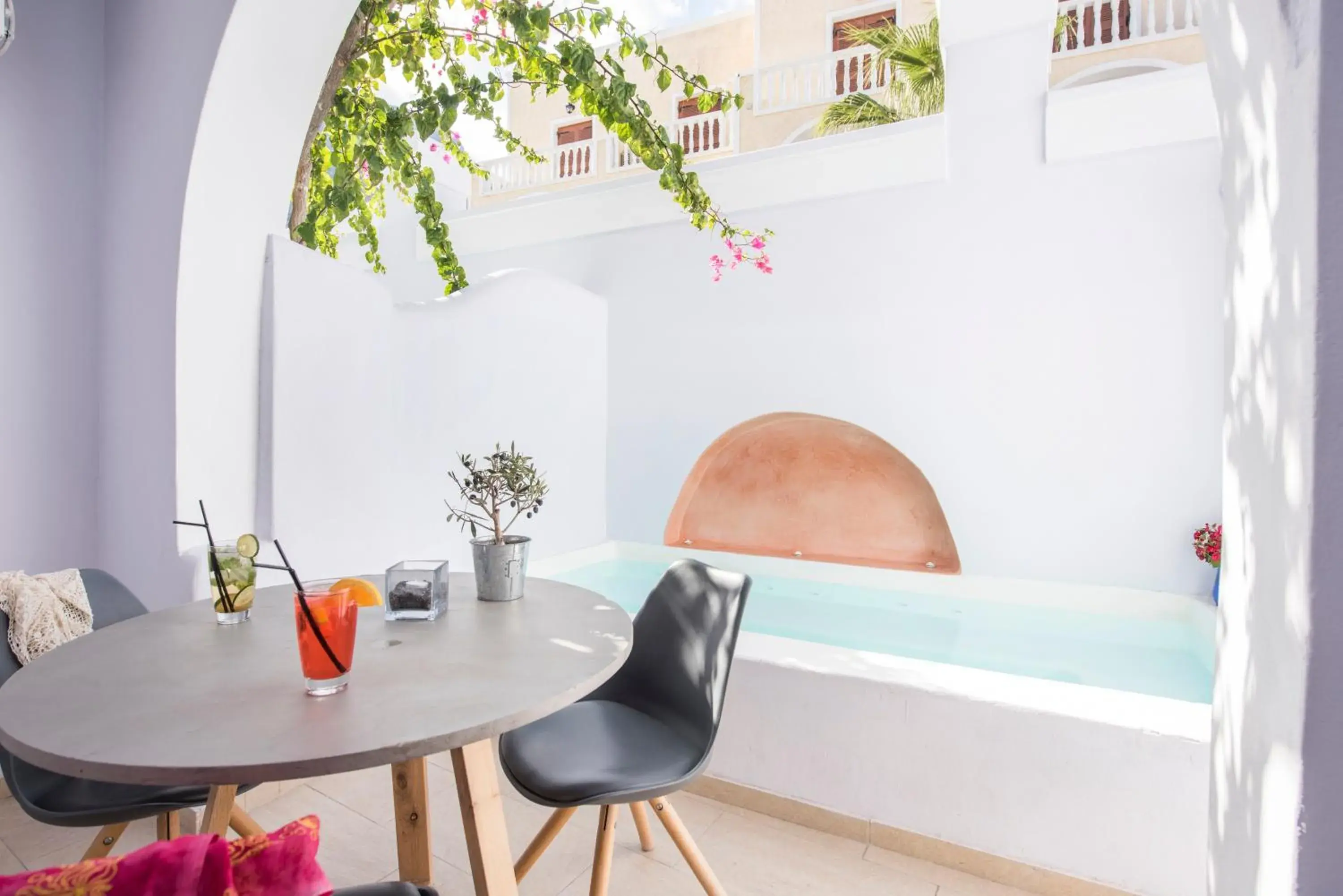 Family Suite with Private Spa Bath in Blue Waves Suites & Apartments Family Suite with Private Spa Bath in Blue Waves Suites & Apartments