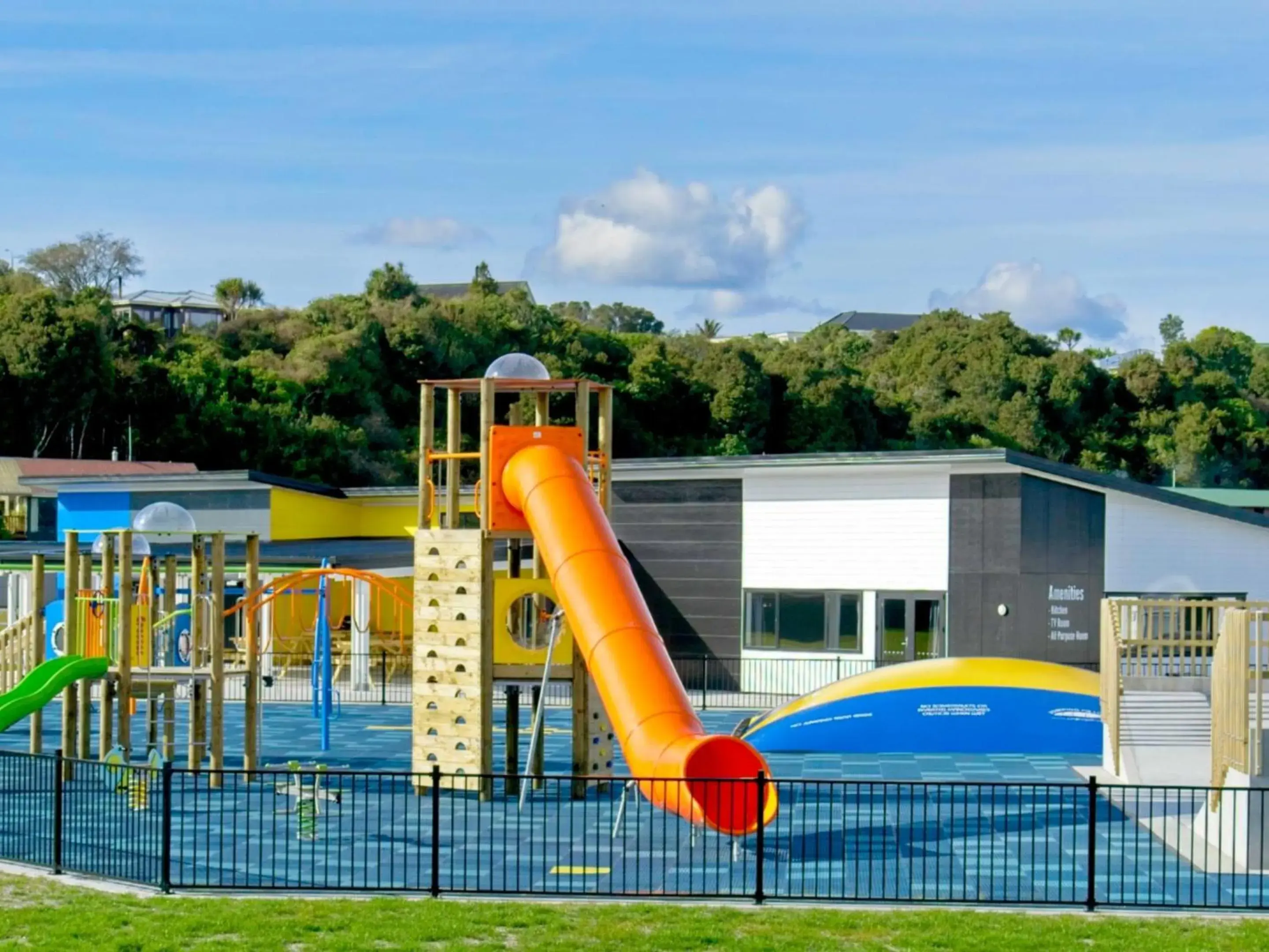 Hokitika's Kiwi Holiday Park and Motels Hokitika's Kiwi Holiday Park and Motels