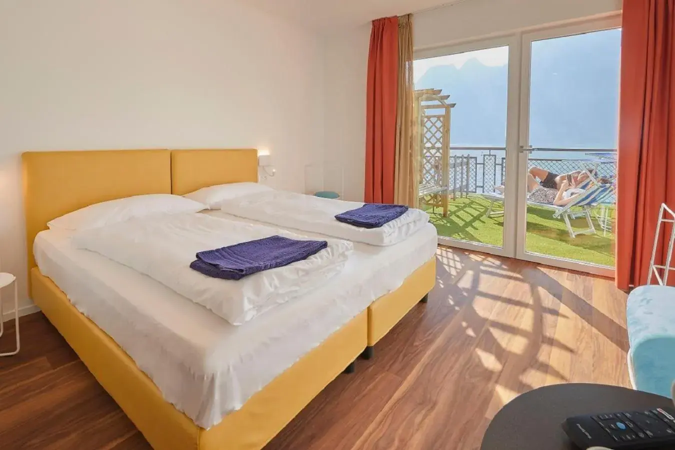 King Room with Lake View in Hotel Paradiso Conca d'Oro King Room with Lake View in Hotel Paradiso Conca d'Oro