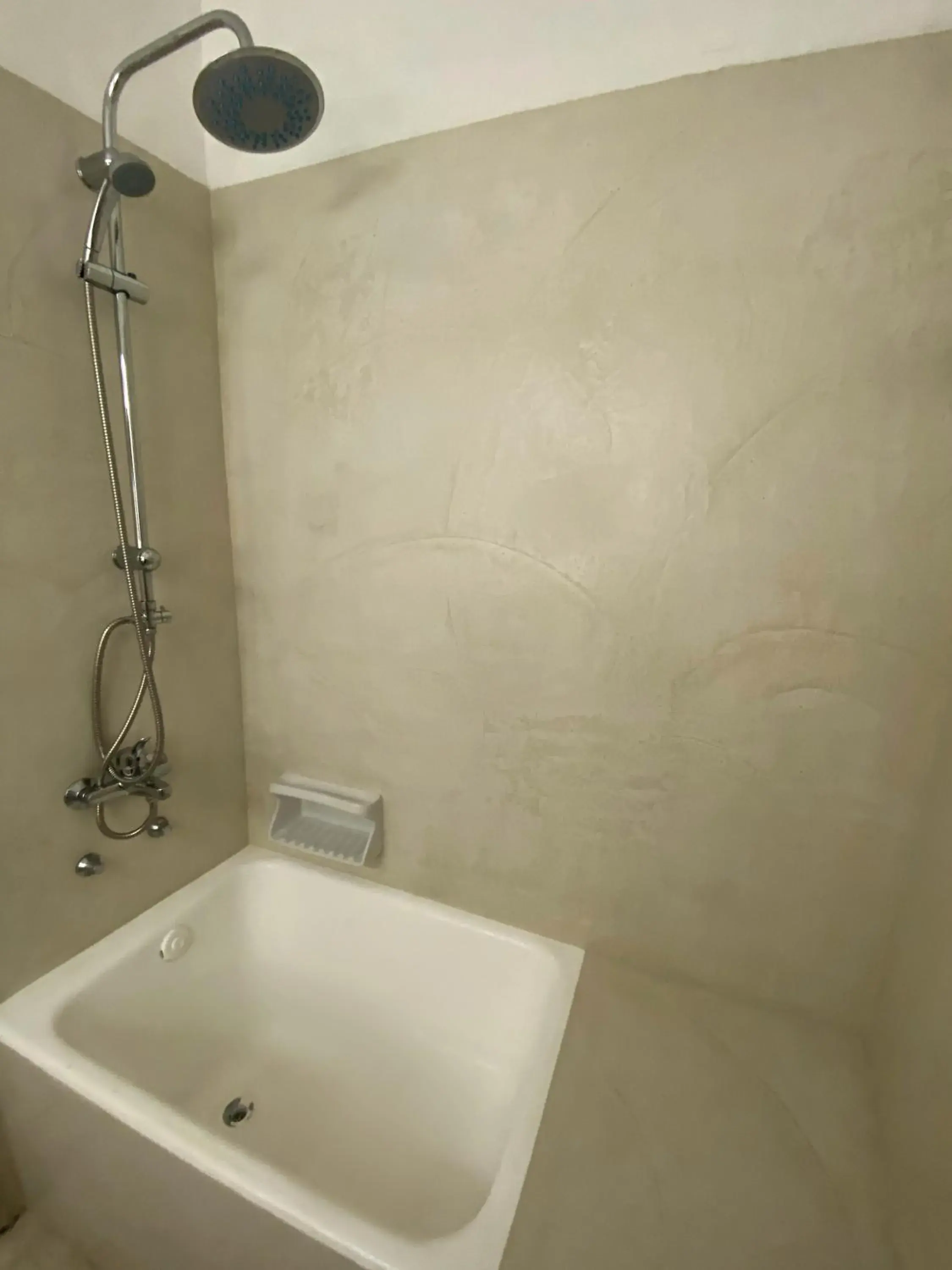 Economy Triple Room without Balcony in Aeolos Bay Tinos Economy Triple Room without Balcony in Aeolos Bay Tinos