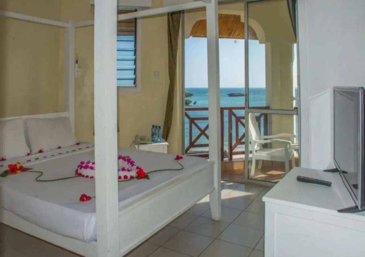 Deluxe Double Room with Sea View in Watamu Adventist Beach Resort Deluxe Double Room with Sea View in Watamu Adventist Beach Resort