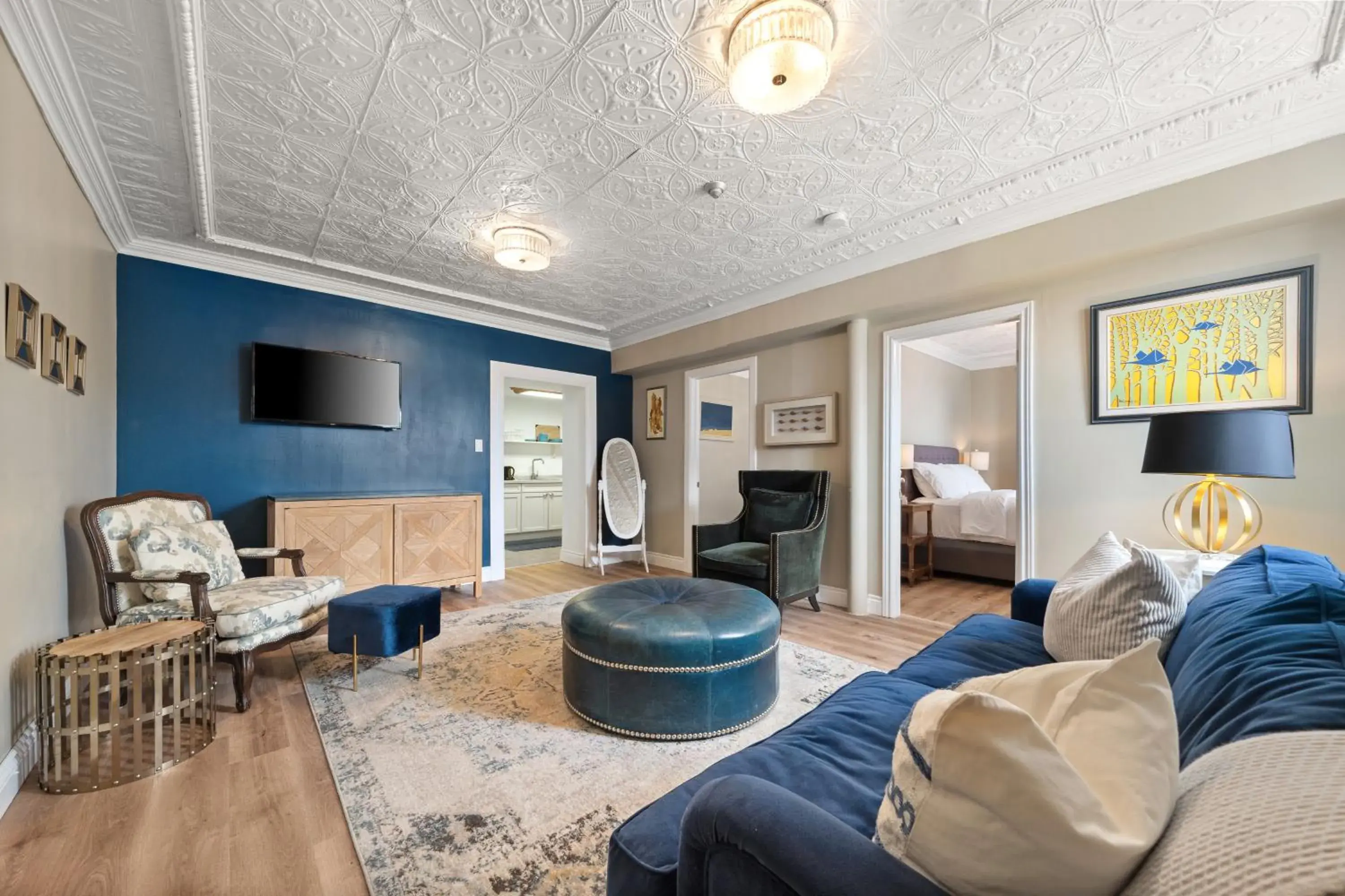 Deluxe Suite in The Bloomfield Inn Deluxe Suite in The Bloomfield Inn