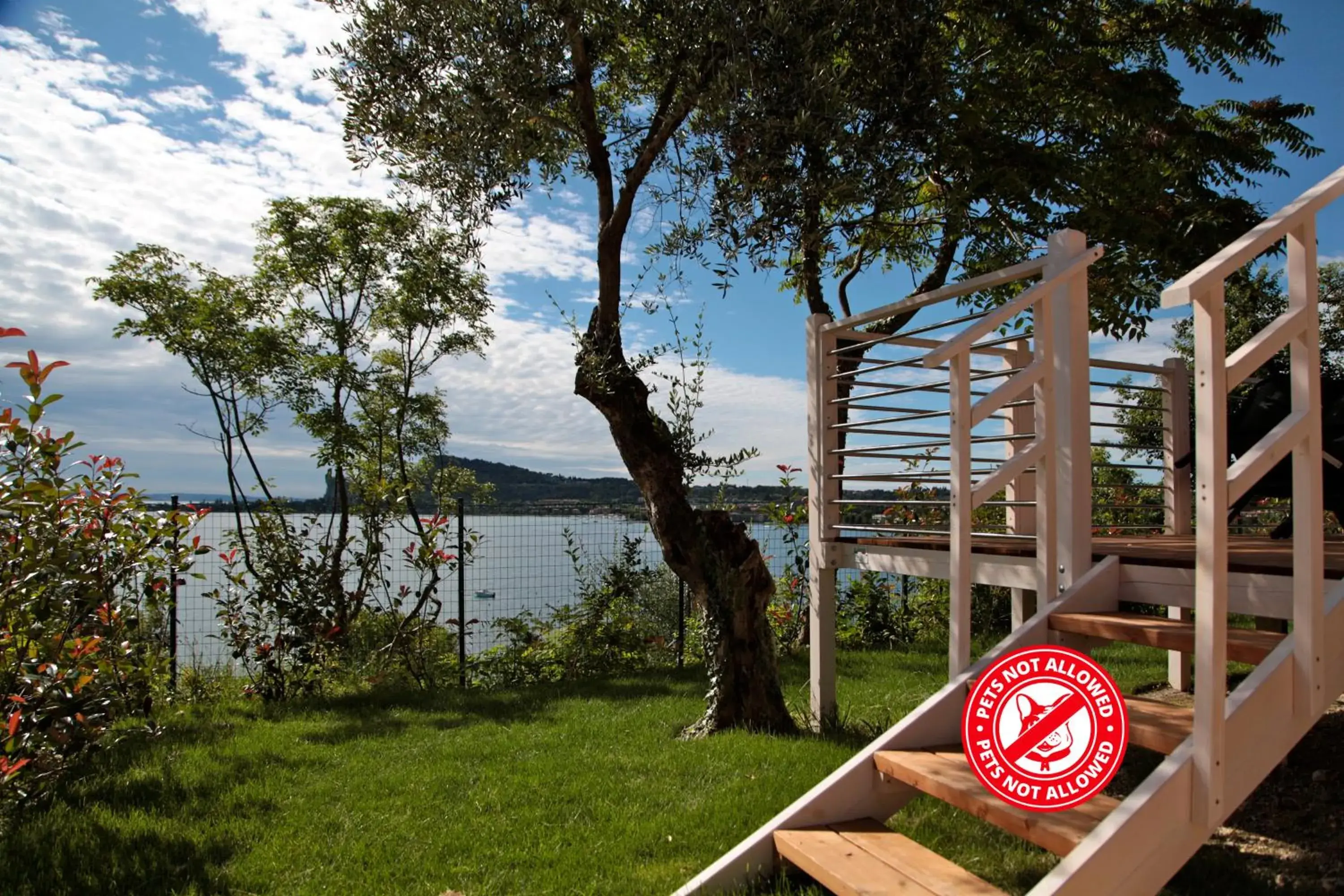 Deluxe Mobile Home with Lake View in Campeggio Europa Silvella Deluxe Mobile Home with Lake View in Campeggio Europa Silvella