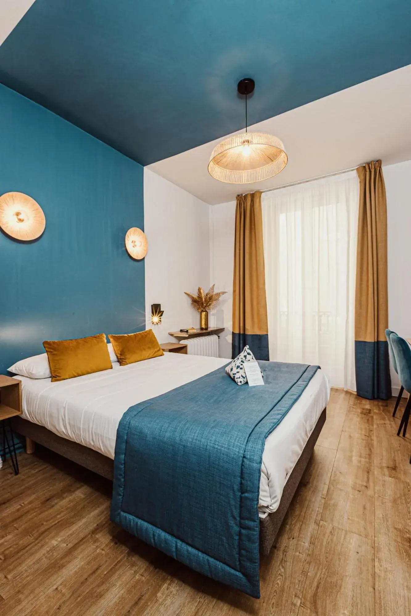 Superior Double Room in Hotelo Lyon Ainay Superior Double Room in Hotelo Lyon Ainay