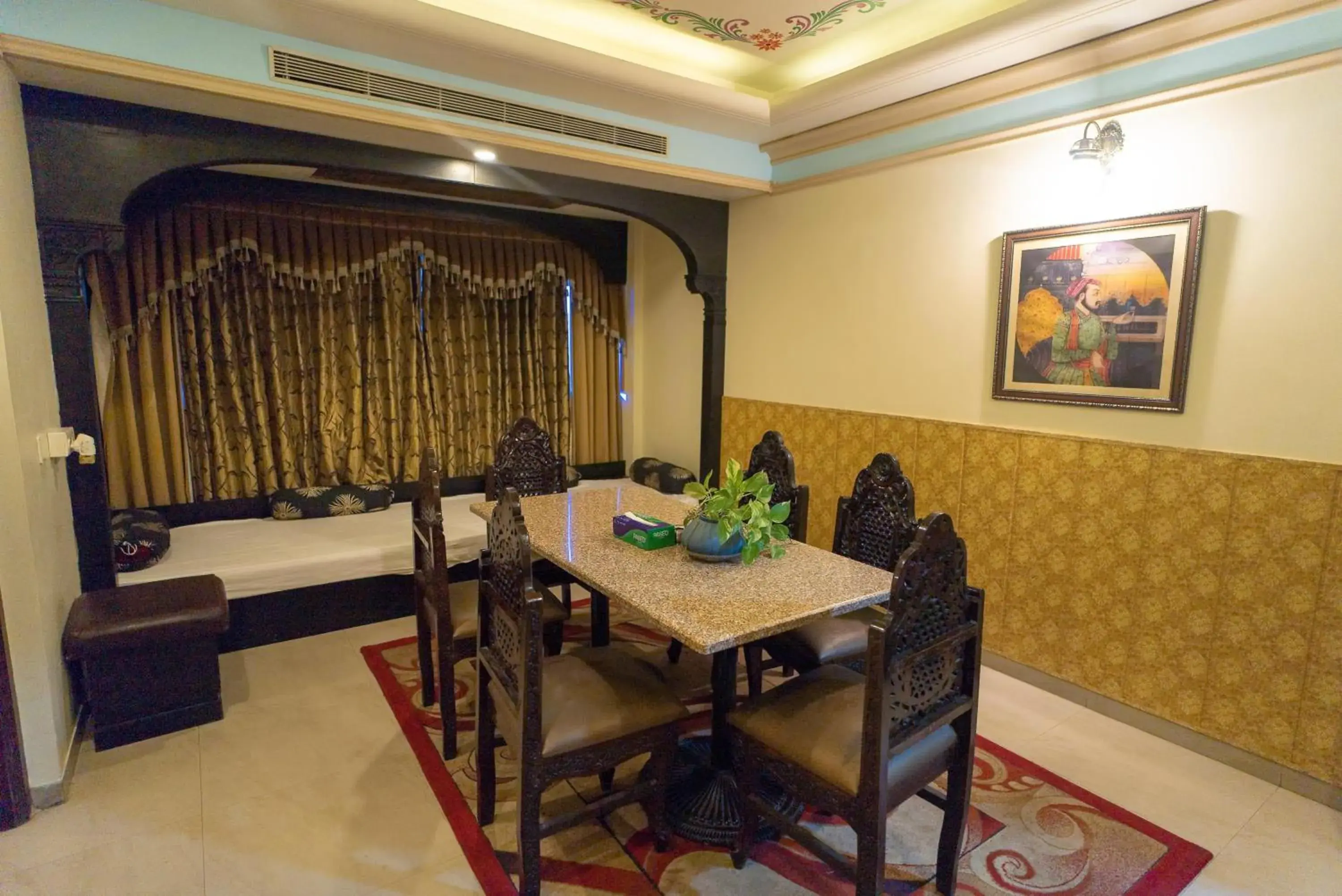 Queen Room in The Nagpur Ashok Queen Room in The Nagpur Ashok
