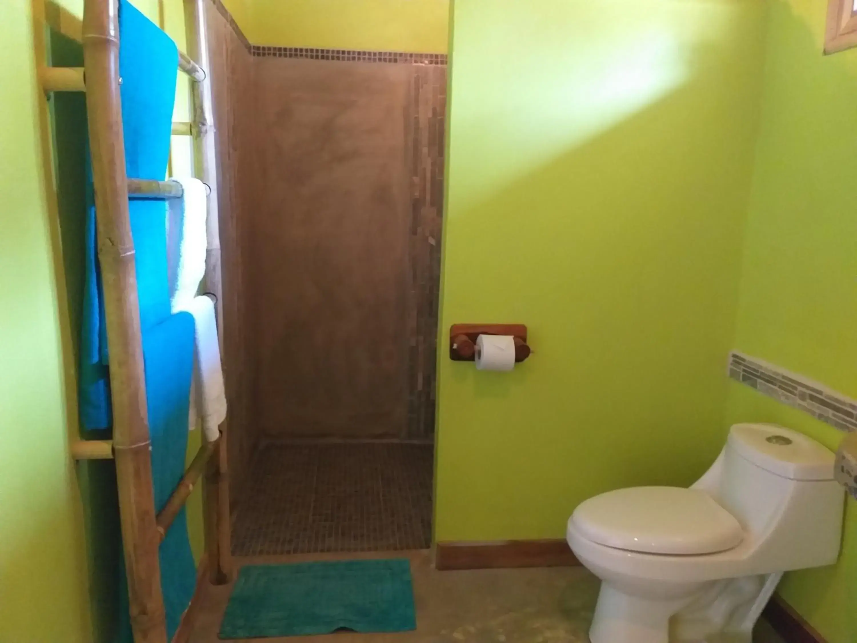 Standard Quadruple Room in Hotel Rio Celeste Finca L´ Etoile Celeste Standard Quadruple Room in Hotel Rio Celeste Finca L´ Etoile Celeste