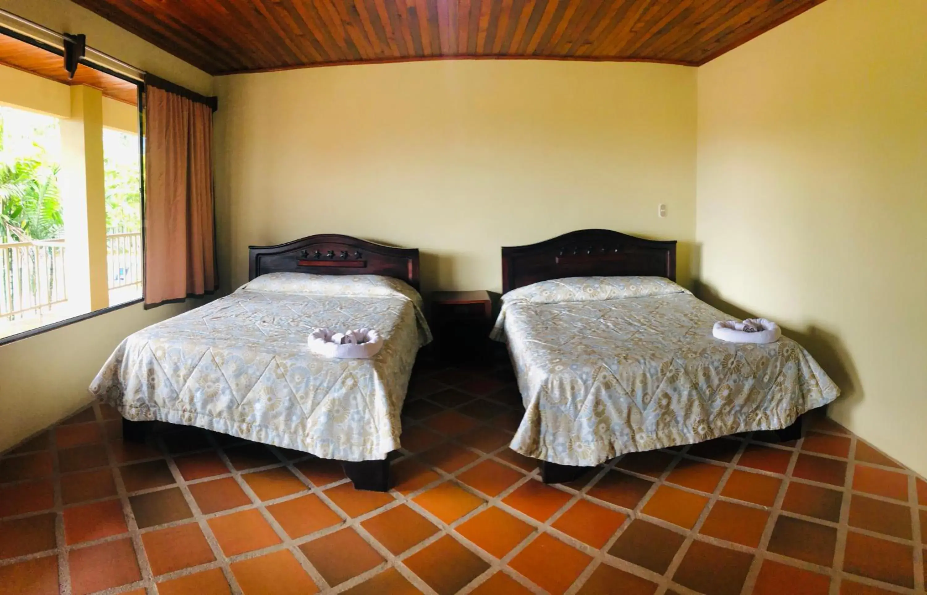 Comfort Double Room in Arenal Backpackers Resort Comfort Double Room in Arenal Backpackers Resort