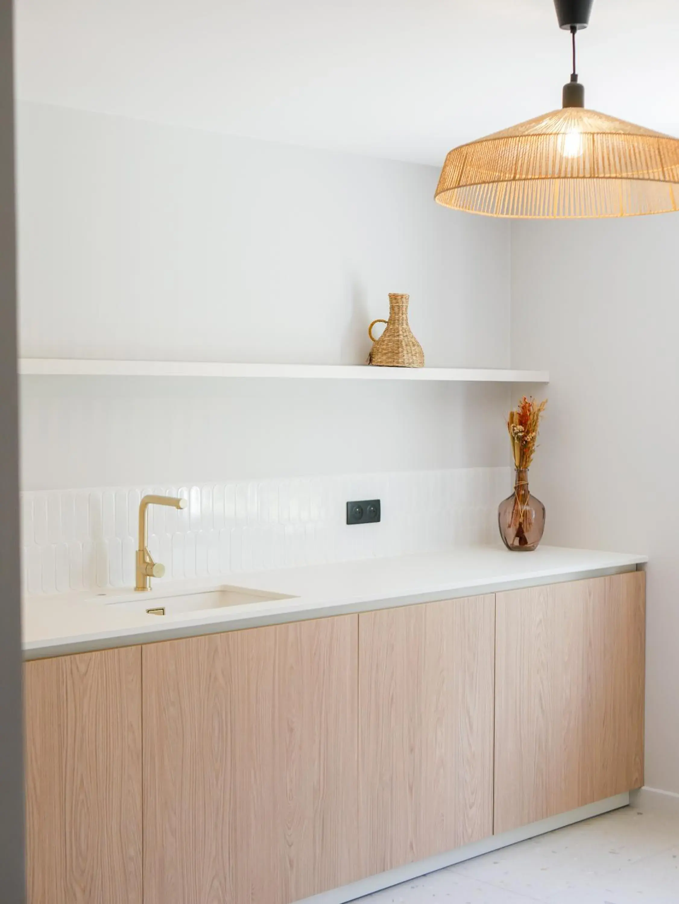 Three-Bedroom Queen Suite with Two Single Beds in Best Western Le Bois de la Marche Three-Bedroom Queen Suite with Two Single Beds in Best Western Le Bois de la Marche