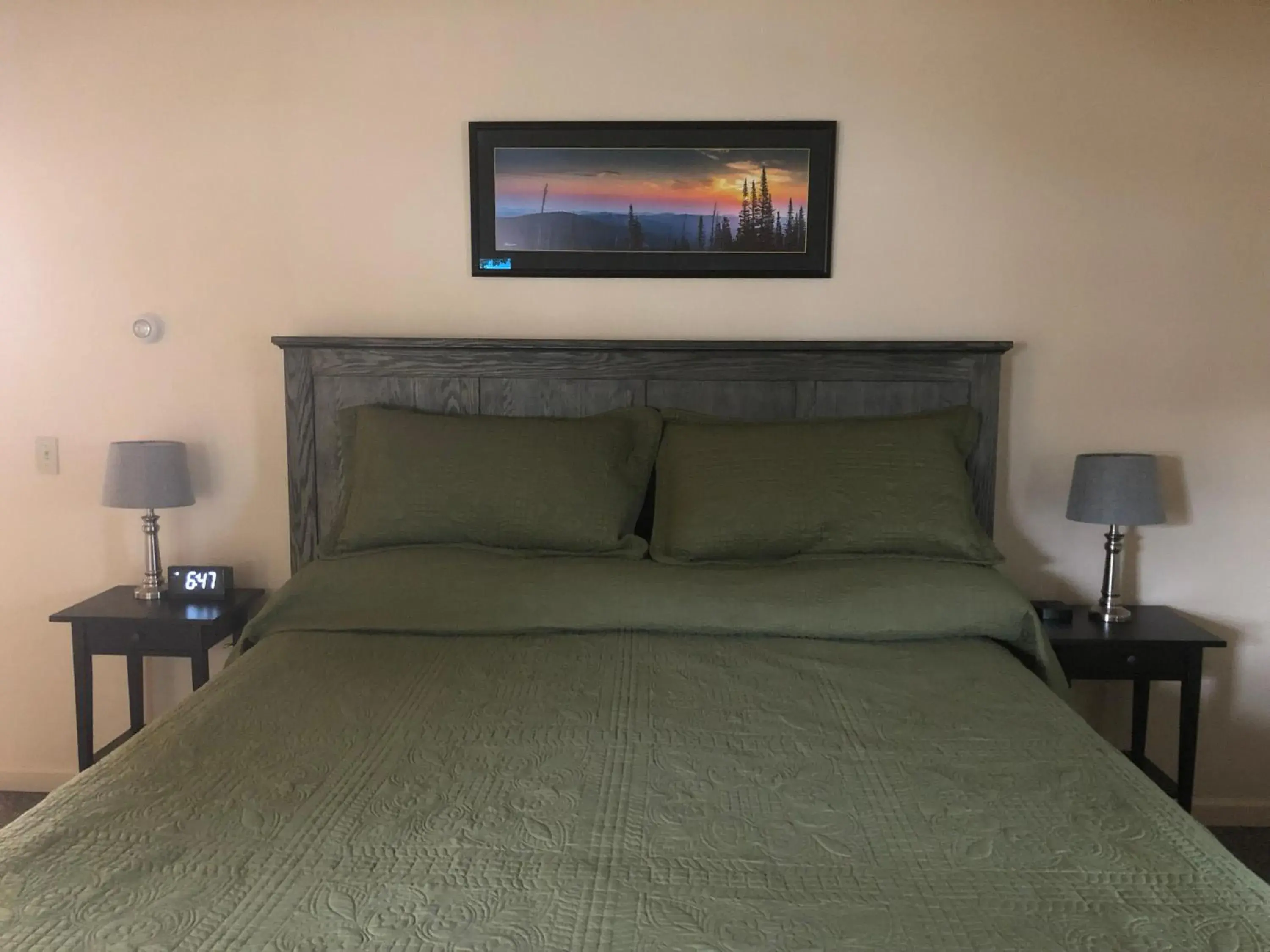 King Suite with Balcony in Mansion House Motel King Suite with Balcony in Mansion House Motel