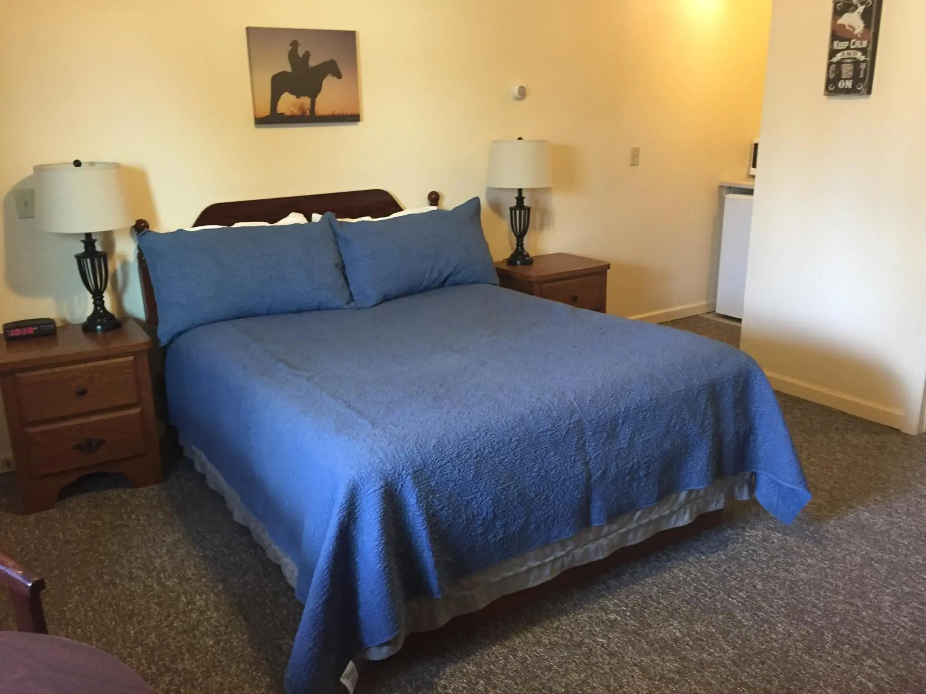 Standard Queen Room in Mansion House Motel Standard Queen Room in Mansion House Motel