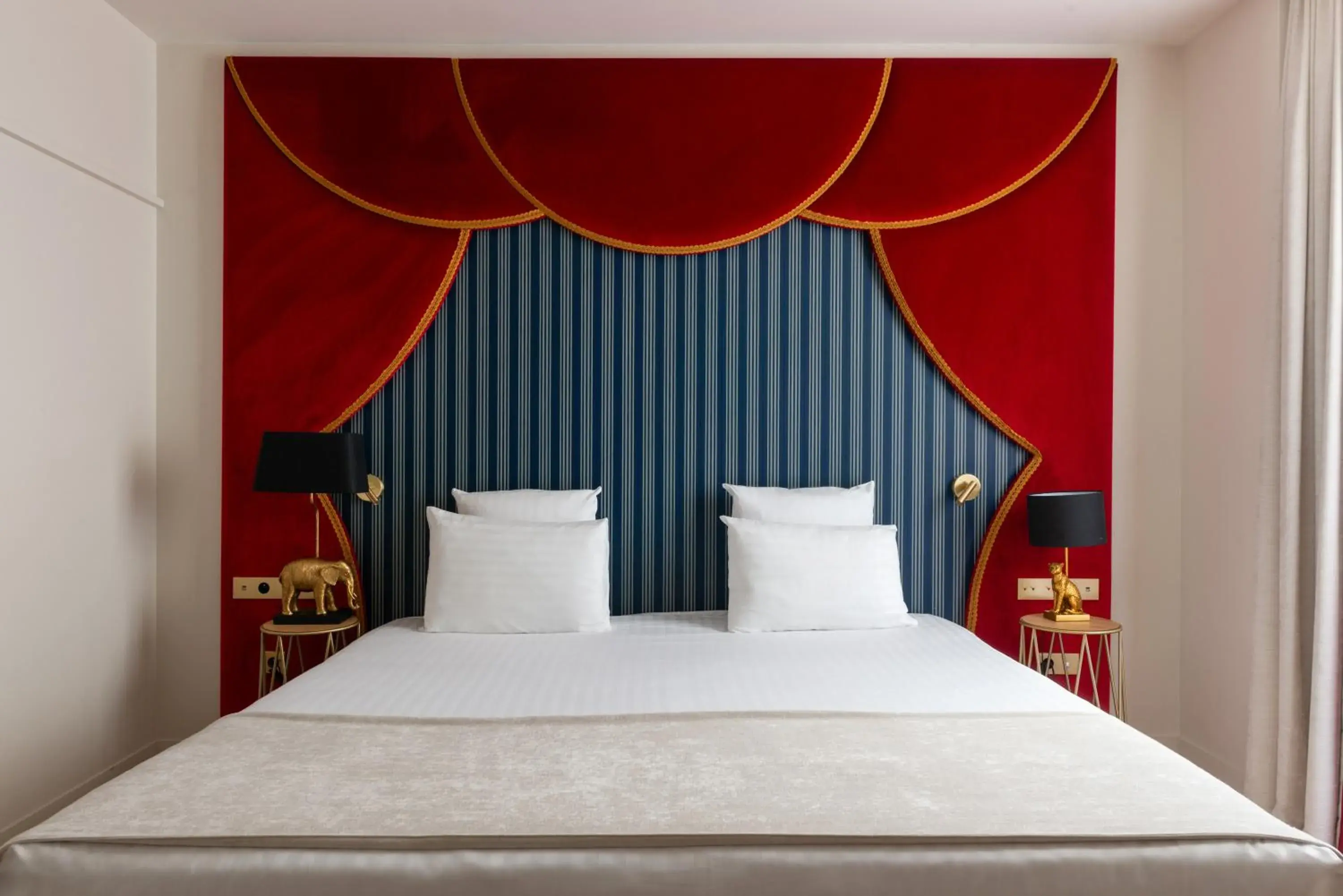 King Room - Disability Access in Hotel Astra Opera - Astotel King Room - Disability Access in Hotel Astra Opera - Astotel