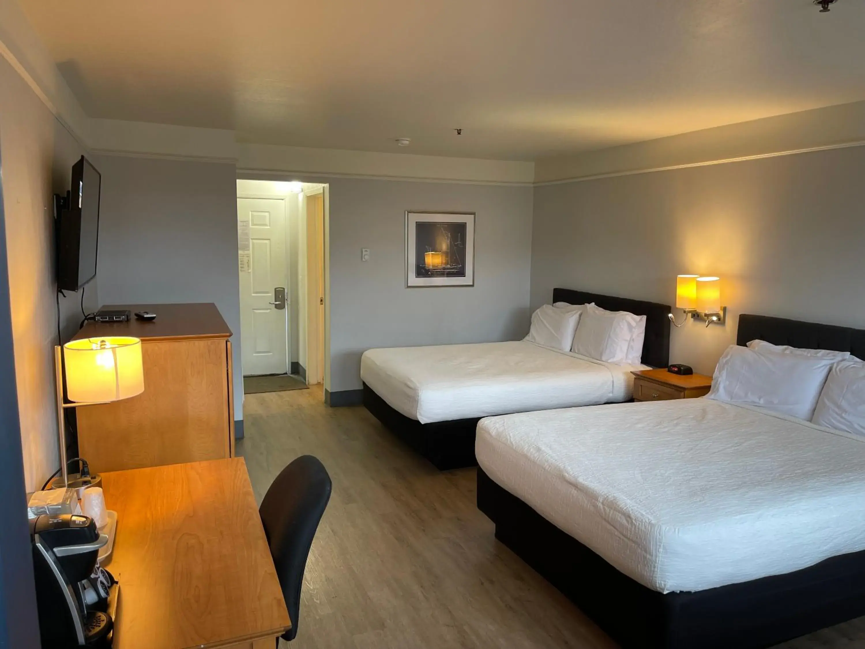 Double Room with Patio in Seabird Lodge Fort Bragg Double Room with Patio in Seabird Lodge Fort Bragg