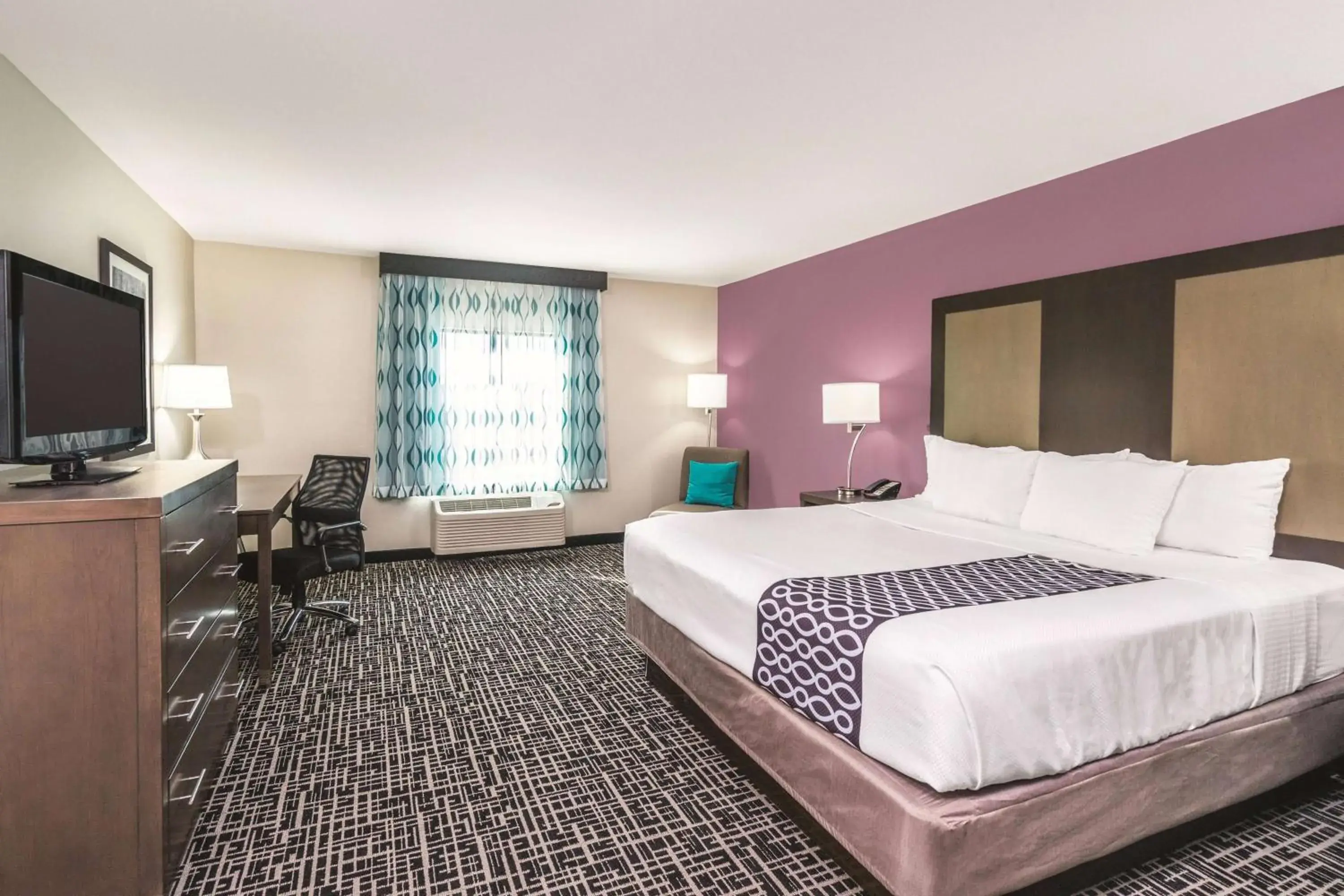 King Room - Mobility Accessible/Non-Smoking in La Quinta by Wyndham Loudon King Room - Mobility Accessible/Non-Smoking in La Quinta by Wyndham Loudon