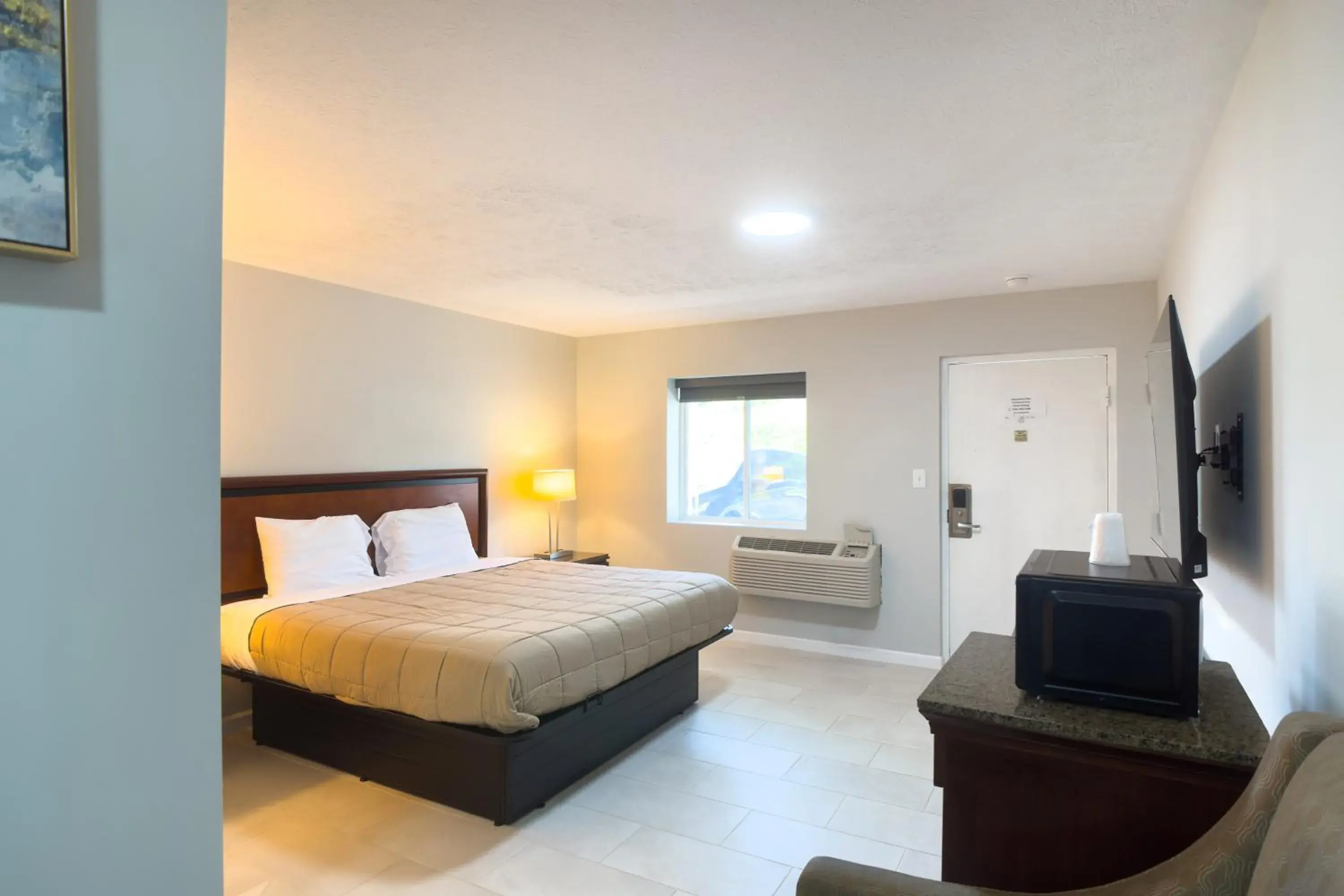 King Room in Imperial Inn by OYO Tazewell King Room in Imperial Inn by OYO Tazewell