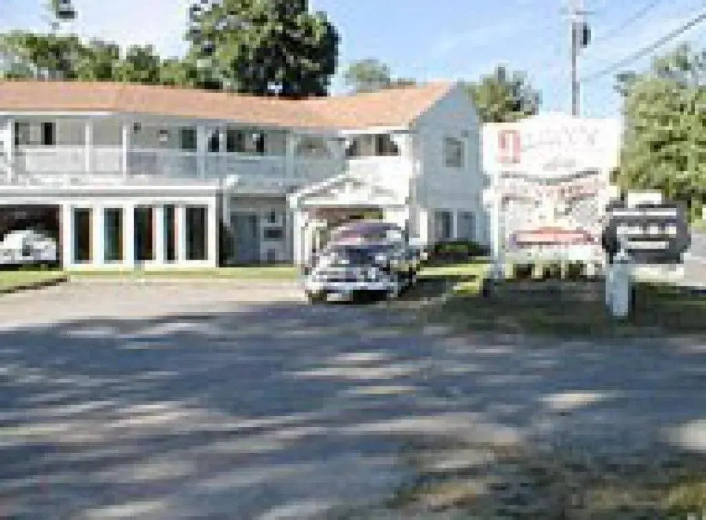 Superior Triple Room in Jenny's Country Manor Superior Triple Room in Jenny's Country Manor