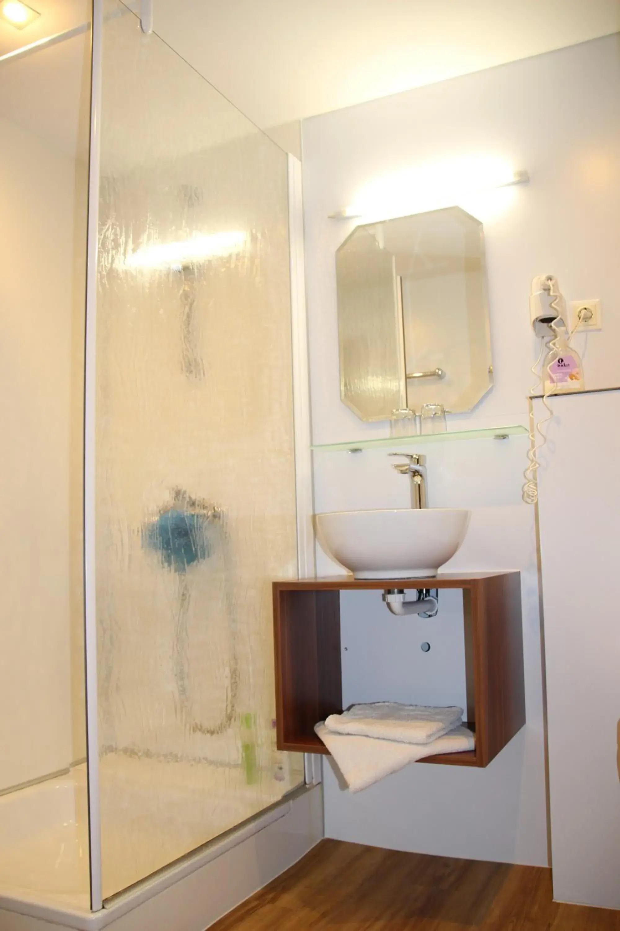 Budget Double or Twin Room - single occupancy in Hotel Wahlmüller Budget Double or Twin Room - single occupancy in Hotel Wahlmüller