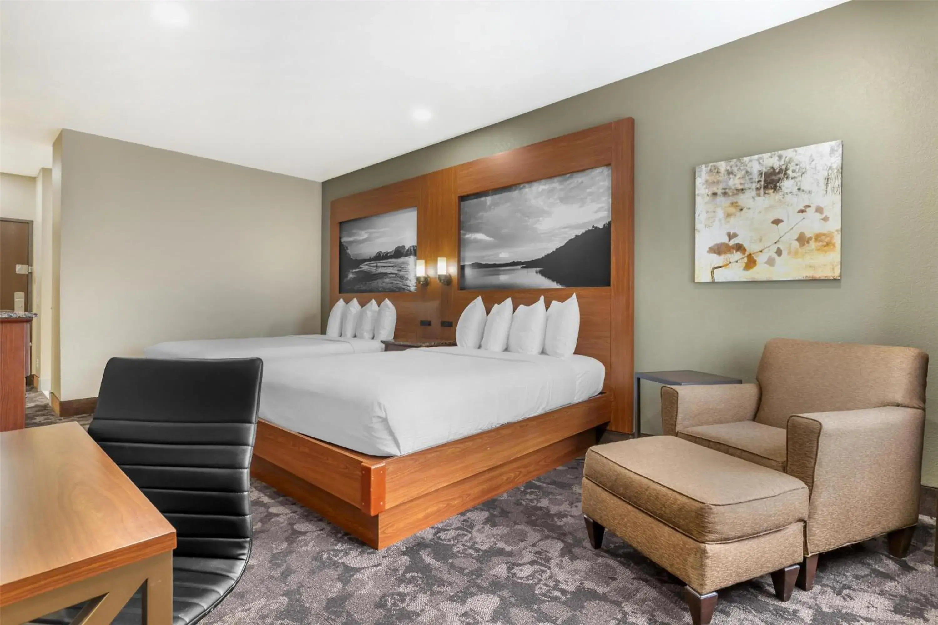 Queen Room with Two Queen Beds - Non-Smoking in Best Western Plus Oklahoma City Yukon Queen Room with Two Queen Beds - Non-Smoking in Best Western Plus Oklahoma City Yukon