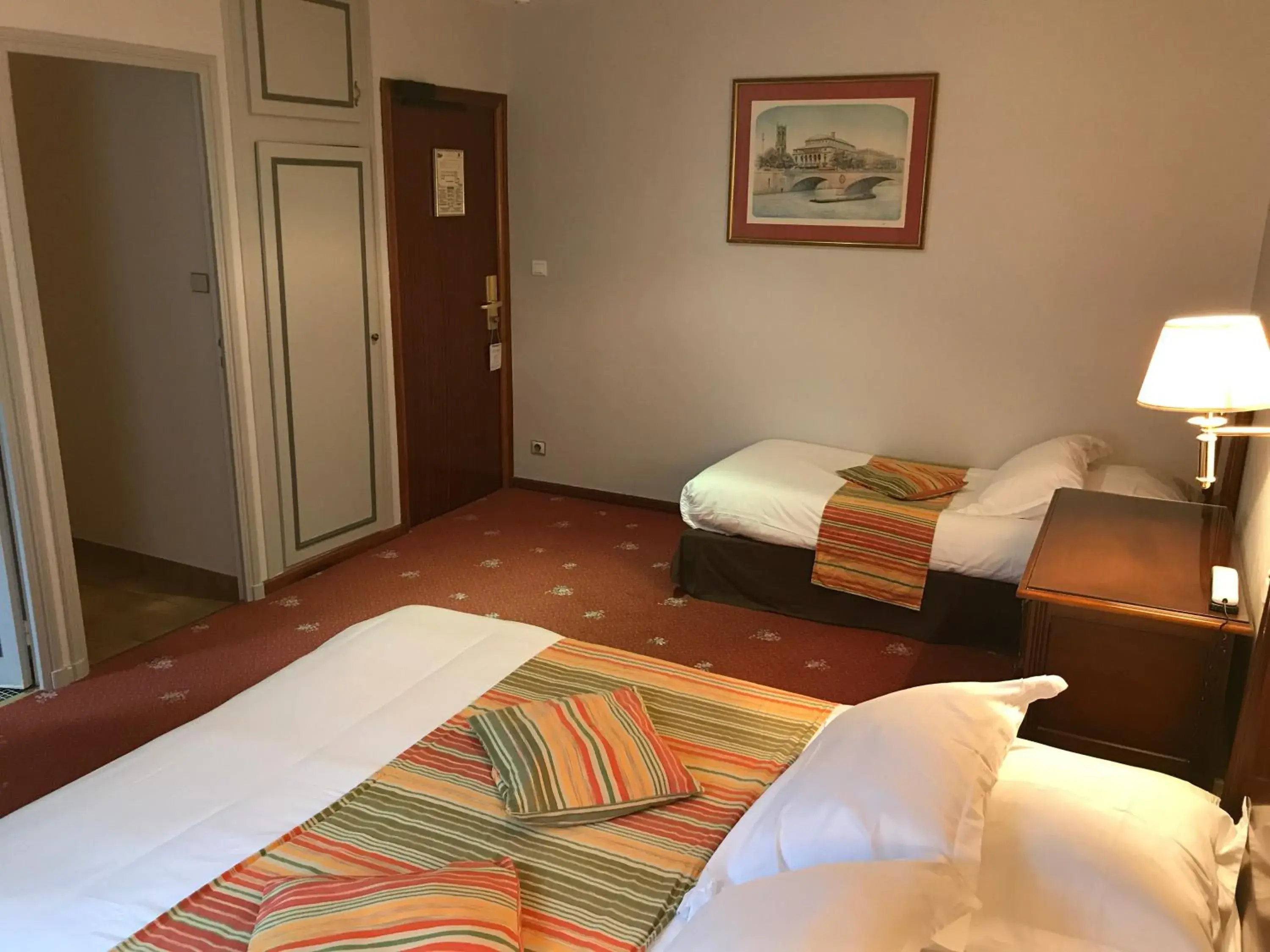 Standard Triple Room in Château de Sancy Standard Triple Room in Château de Sancy