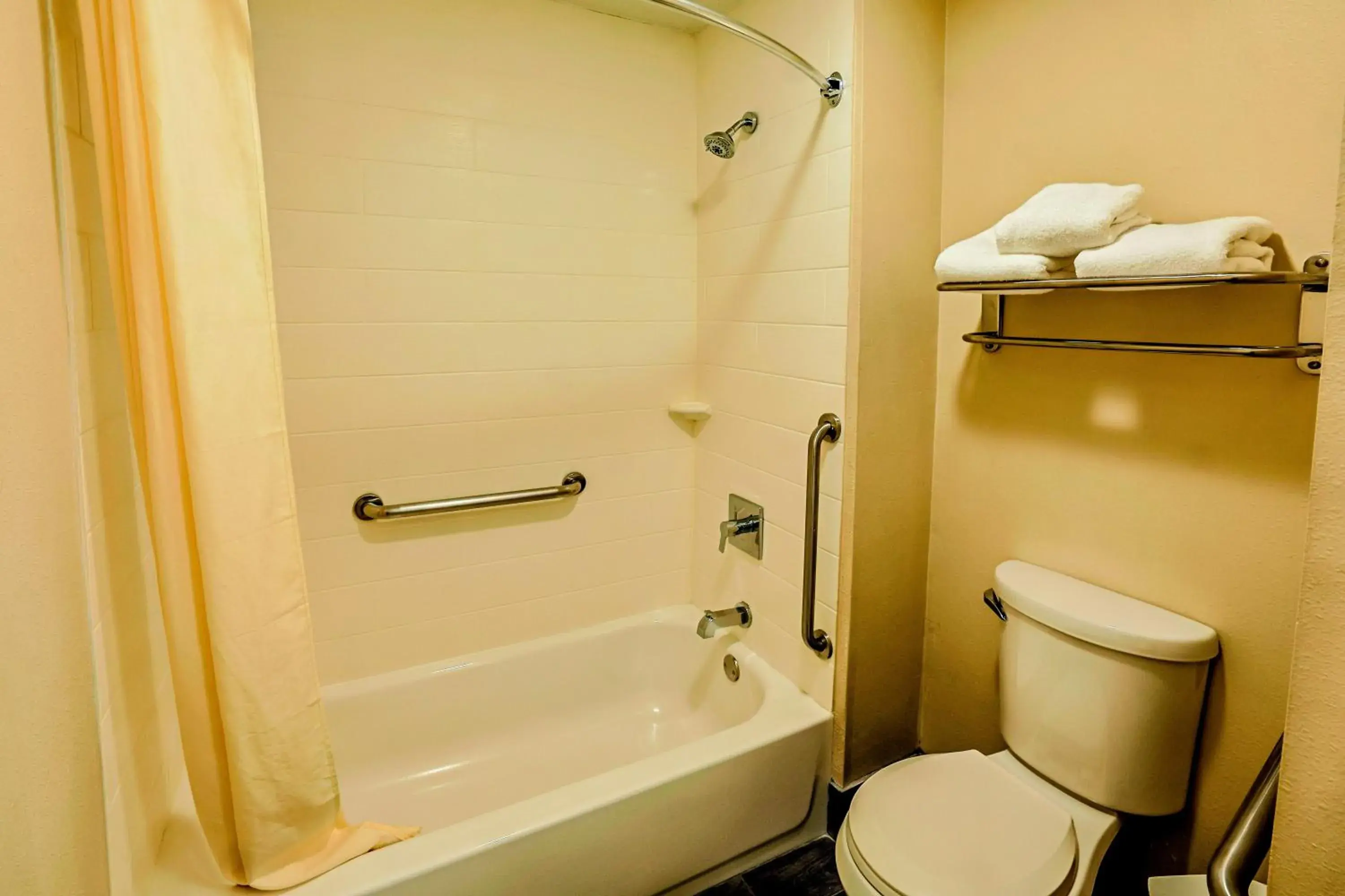 Standard King Room - single occupancy - Smoking in Motel 6 Nacogdoches, TX Standard King Room - single occupancy - Smoking in Motel 6 Nacogdoches, TX