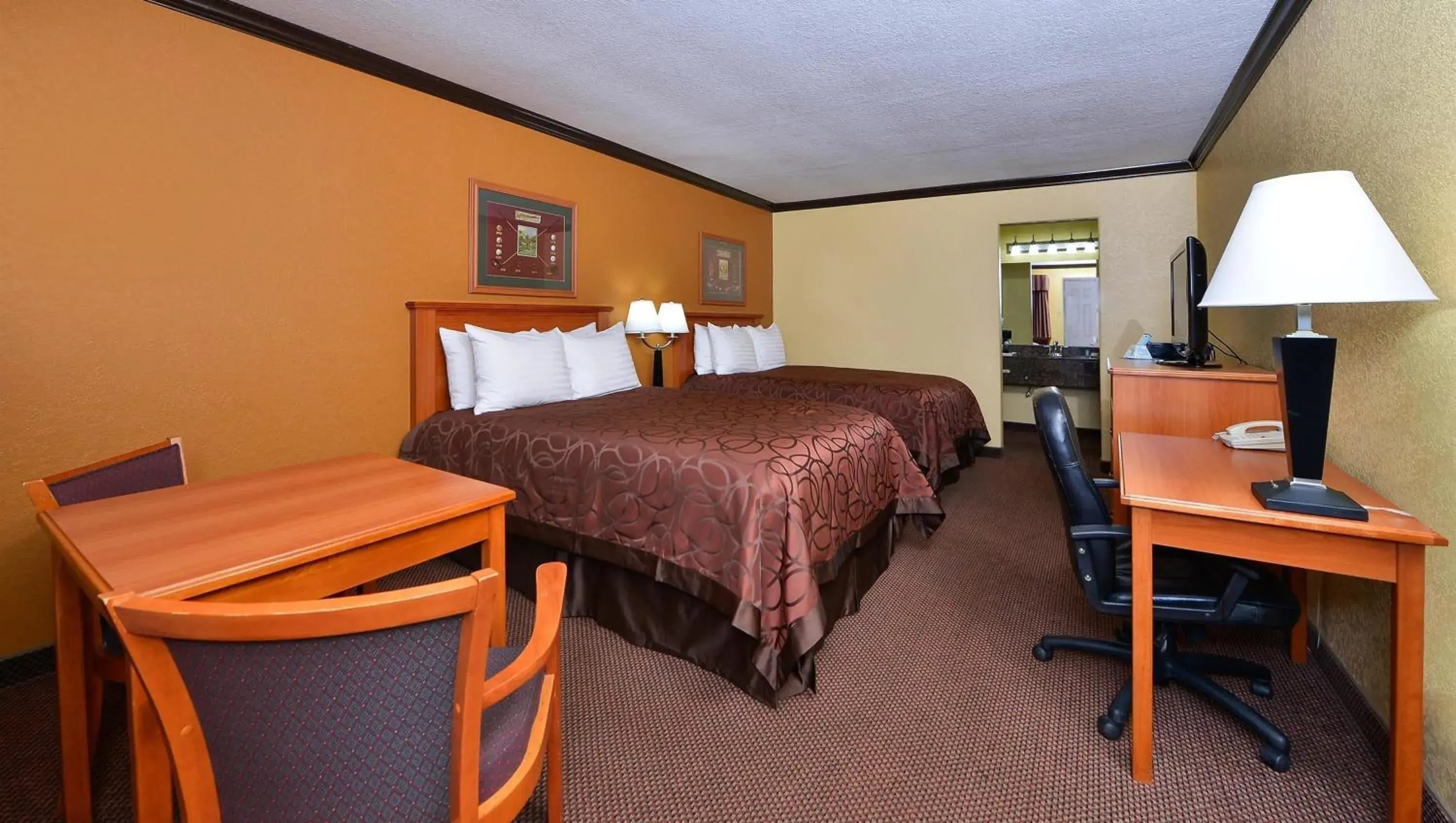 Double Room - single occupancy in Xecutive Inn and Suites Double Room - single occupancy in Xecutive Inn and Suites