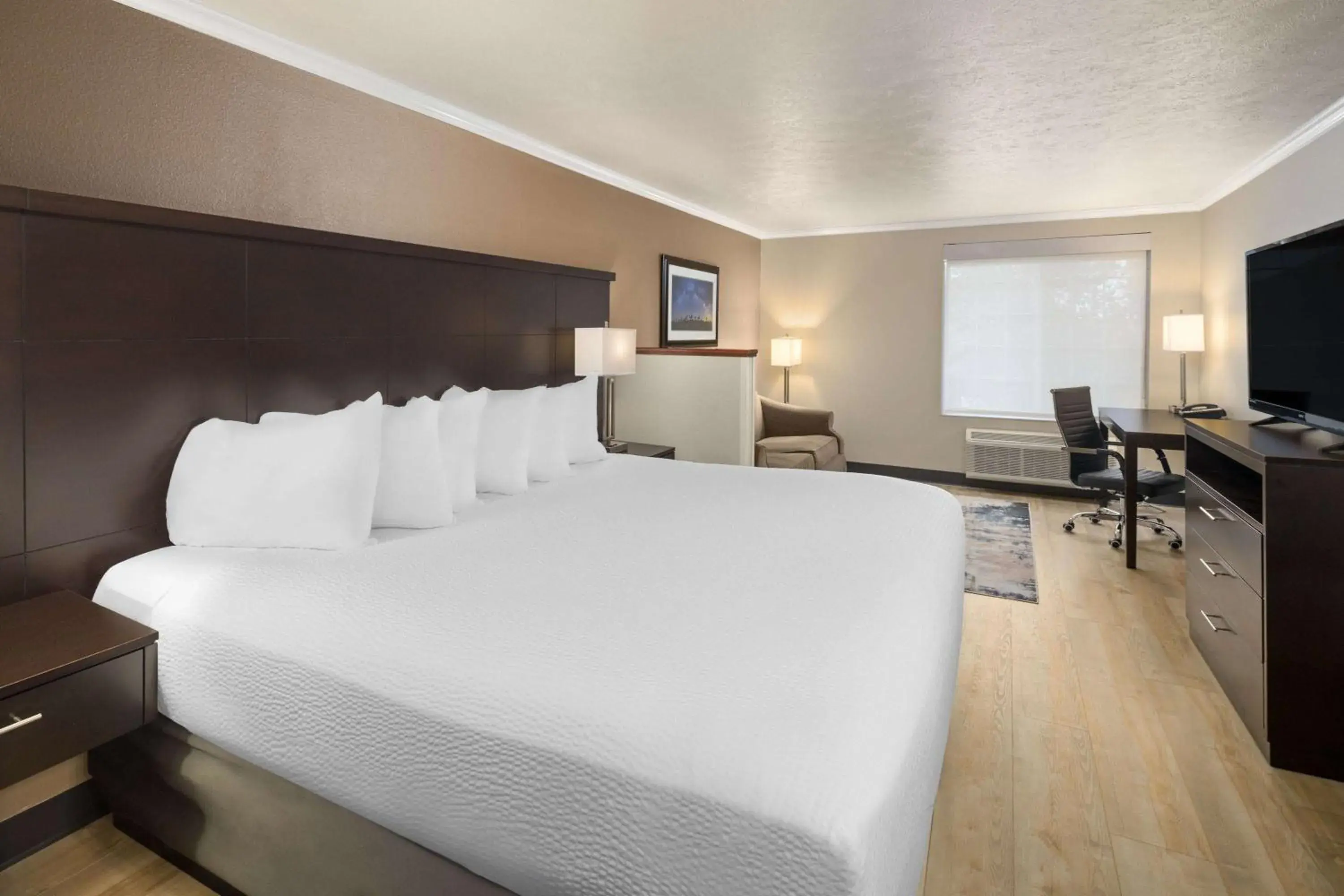 King Room - Non-Smoking in Ramada by Wyndham Moses Lake King Room - Non-Smoking in Ramada by Wyndham Moses Lake