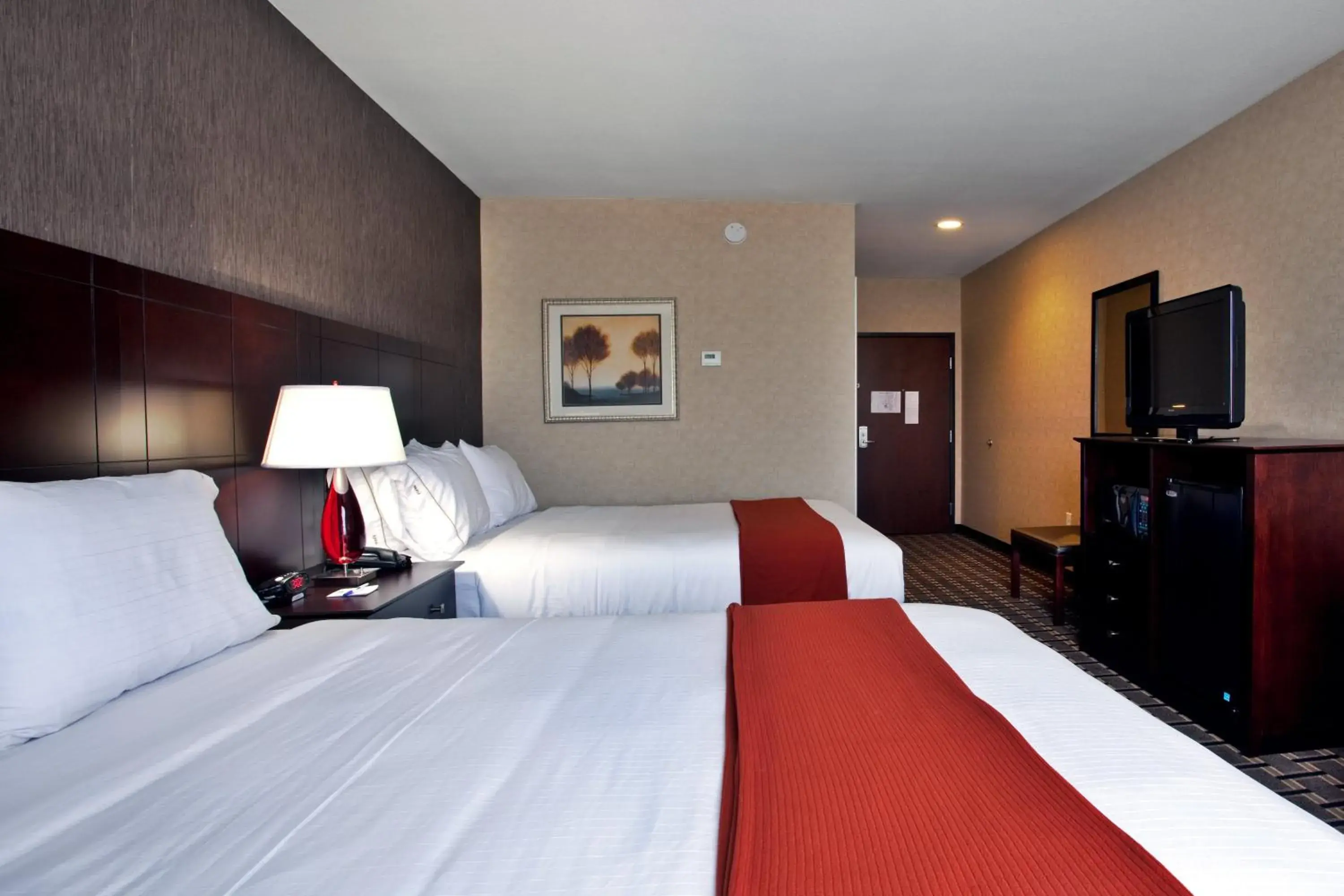 Standard Queen Room with Two Queen Beds in Holiday Inn Express Amite by IHG Standard Queen Room with Two Queen Beds in Holiday Inn Express Amite by IHG