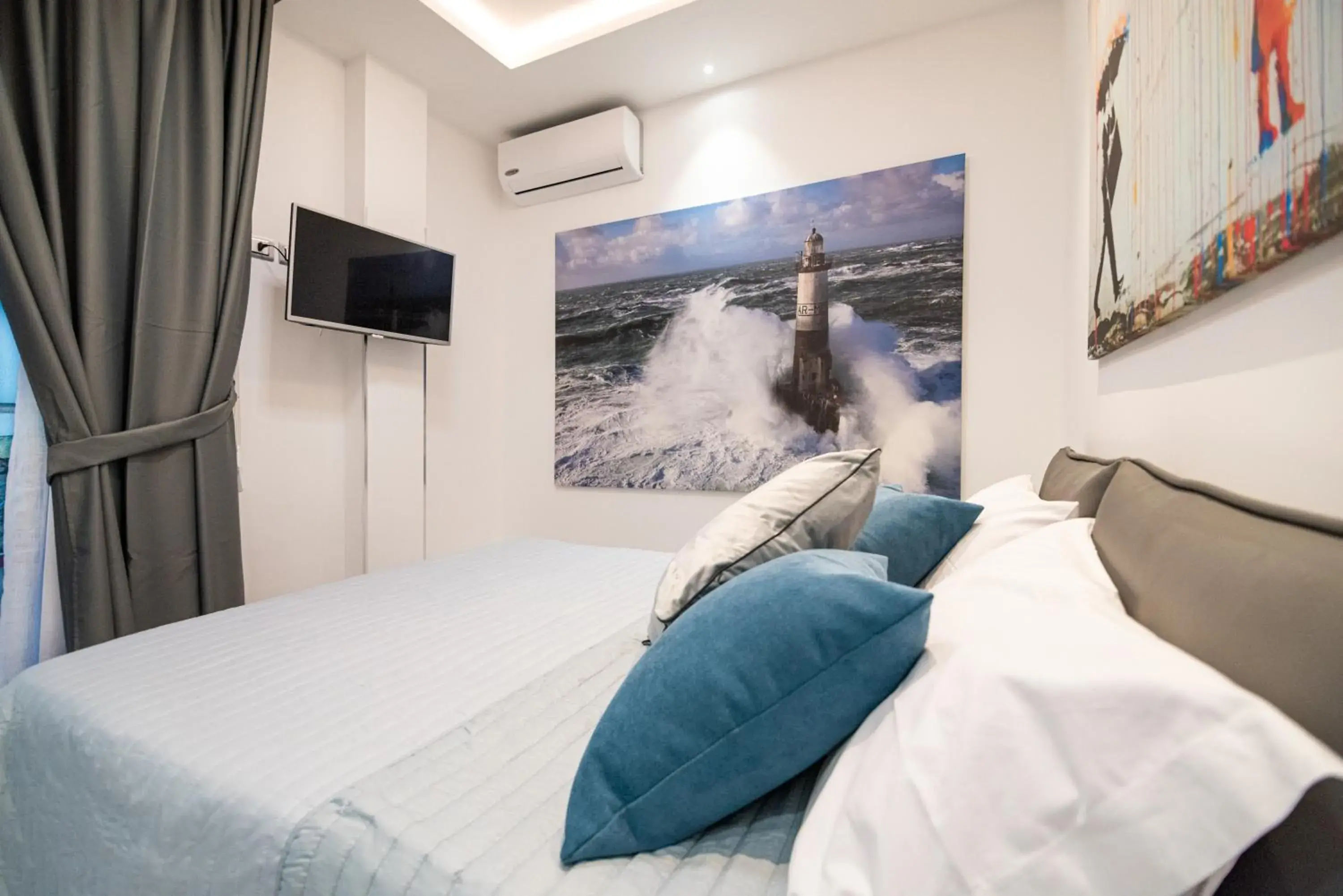 Deluxe Double Room (2 Adults + 1 Child) in Cilento Suite - Vinarte B&B Deluxe Double Room (2 Adults + 1 Child) in Cilento Suite - Vinarte B&B