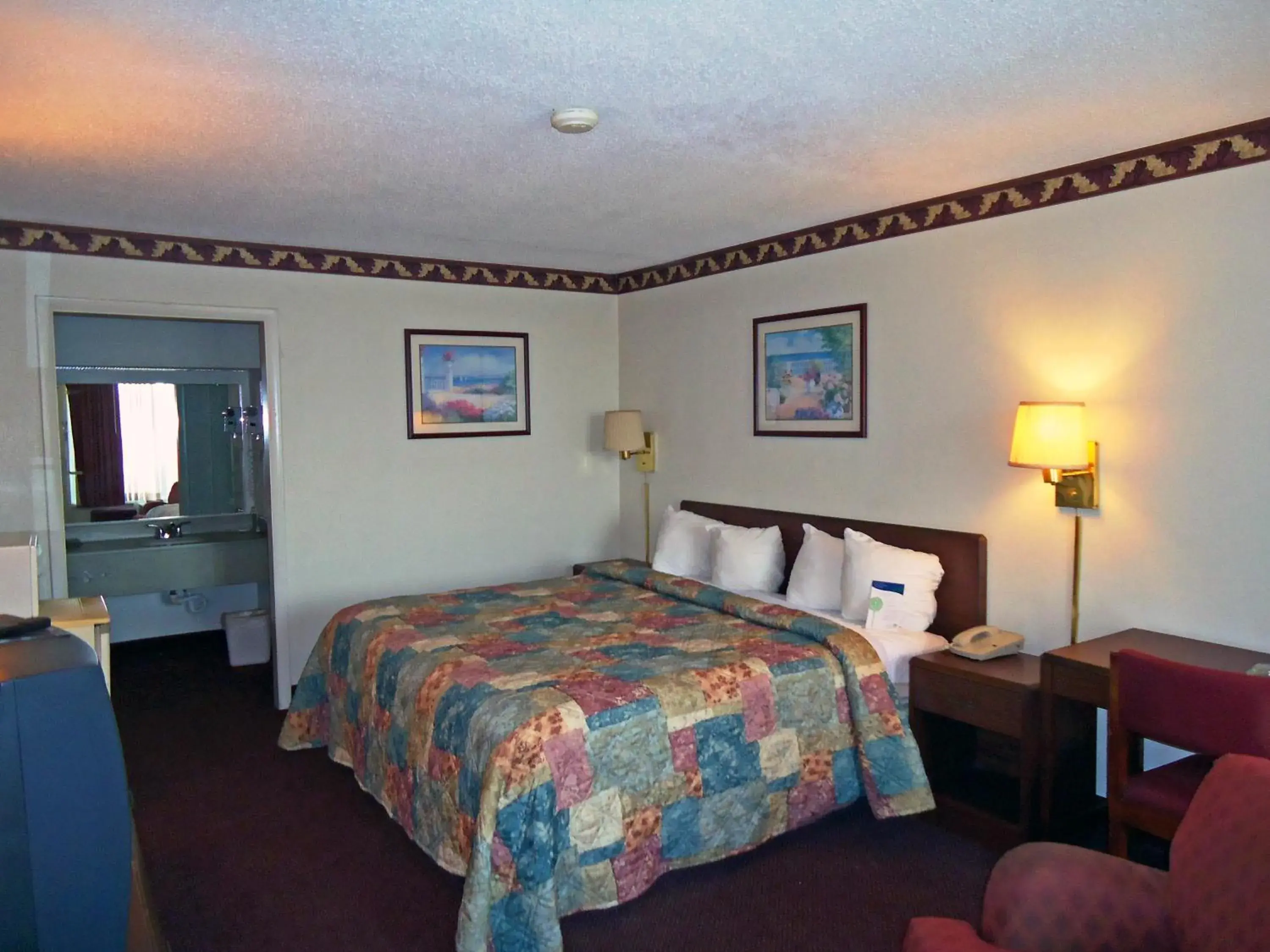 King Room - Disability Access in Motel 6-Troy, OH King Room - Disability Access in Motel 6-Troy, OH