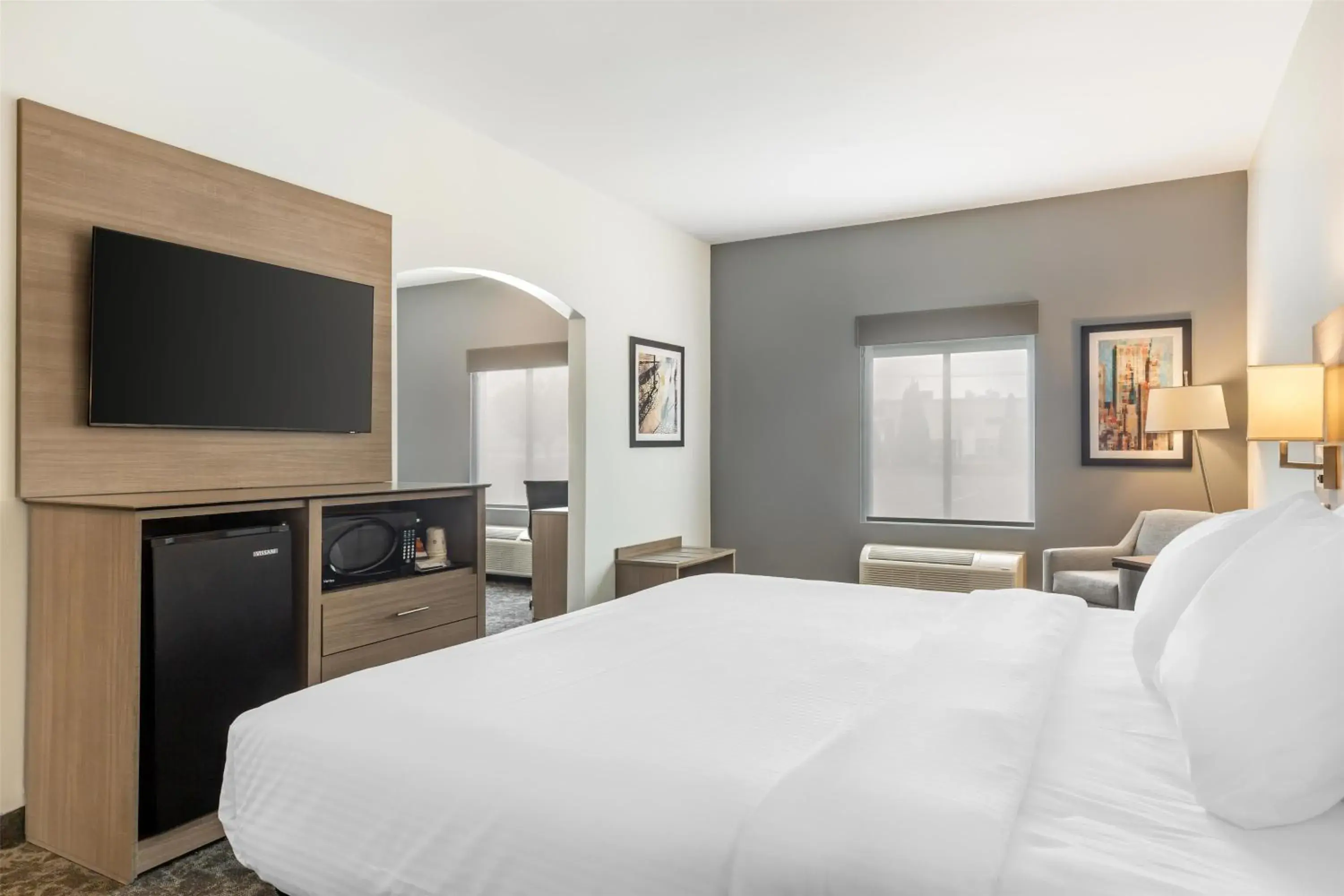 King Suite with Roll-In Shower and Sofa Bed - Disability Access in Best Western Manchester King Suite with Roll-In Shower and Sofa Bed - Disability Access in Best Western Manchester