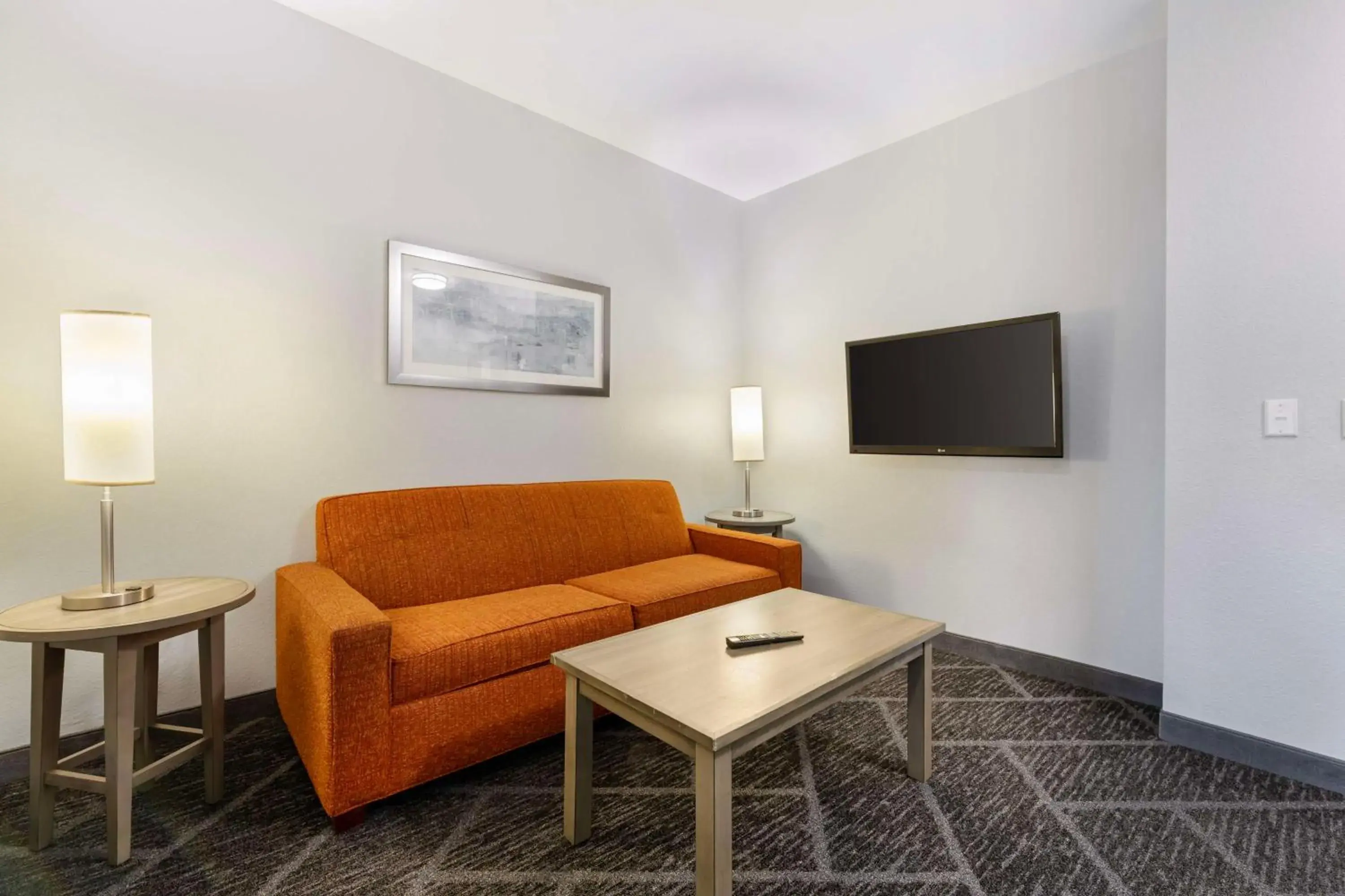 King Suite with Sofa Bed in Best Western Plus Appleton Airport Mall Hotel King Suite with Sofa Bed in Best Western Plus Appleton Airport Mall Hotel