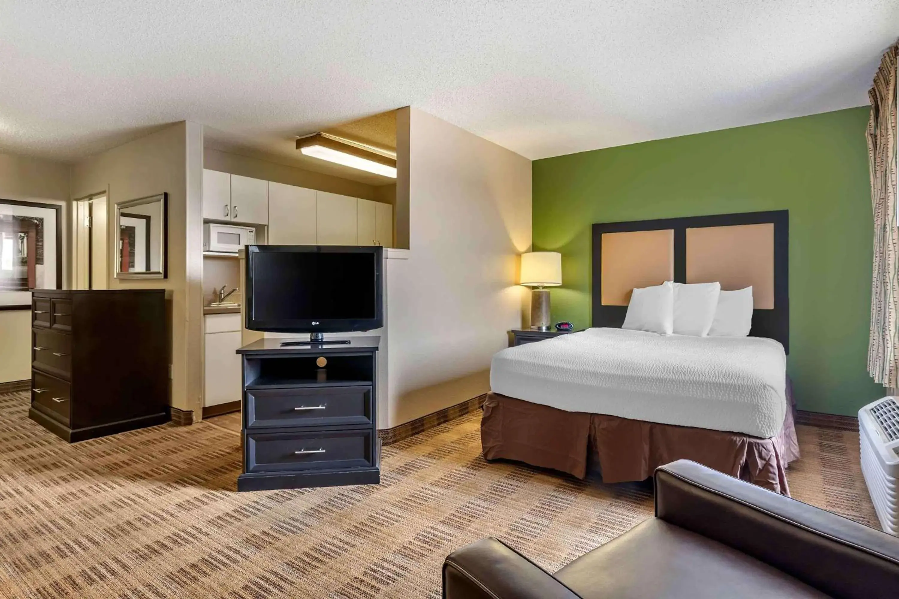 Deluxe Studio - Disability Access - Non-Smoking in Extended Stay America Suites - Fort Worth - Fossil Creek Deluxe Studio - Disability Access - Non-Smoking in Extended Stay America Suites - Fort Worth - Fossil Creek
