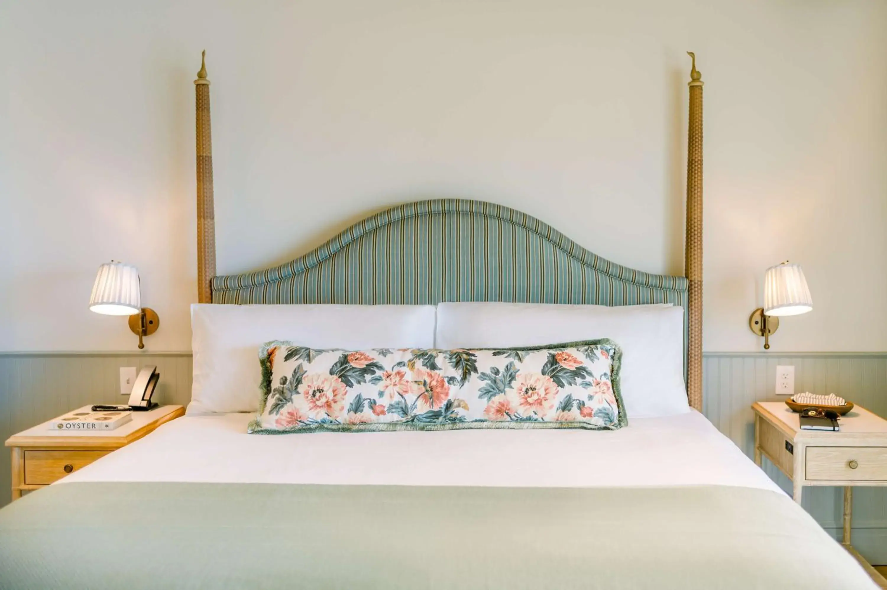 Pool Patio Suite in The Sanderling Pool Patio Suite in The Sanderling