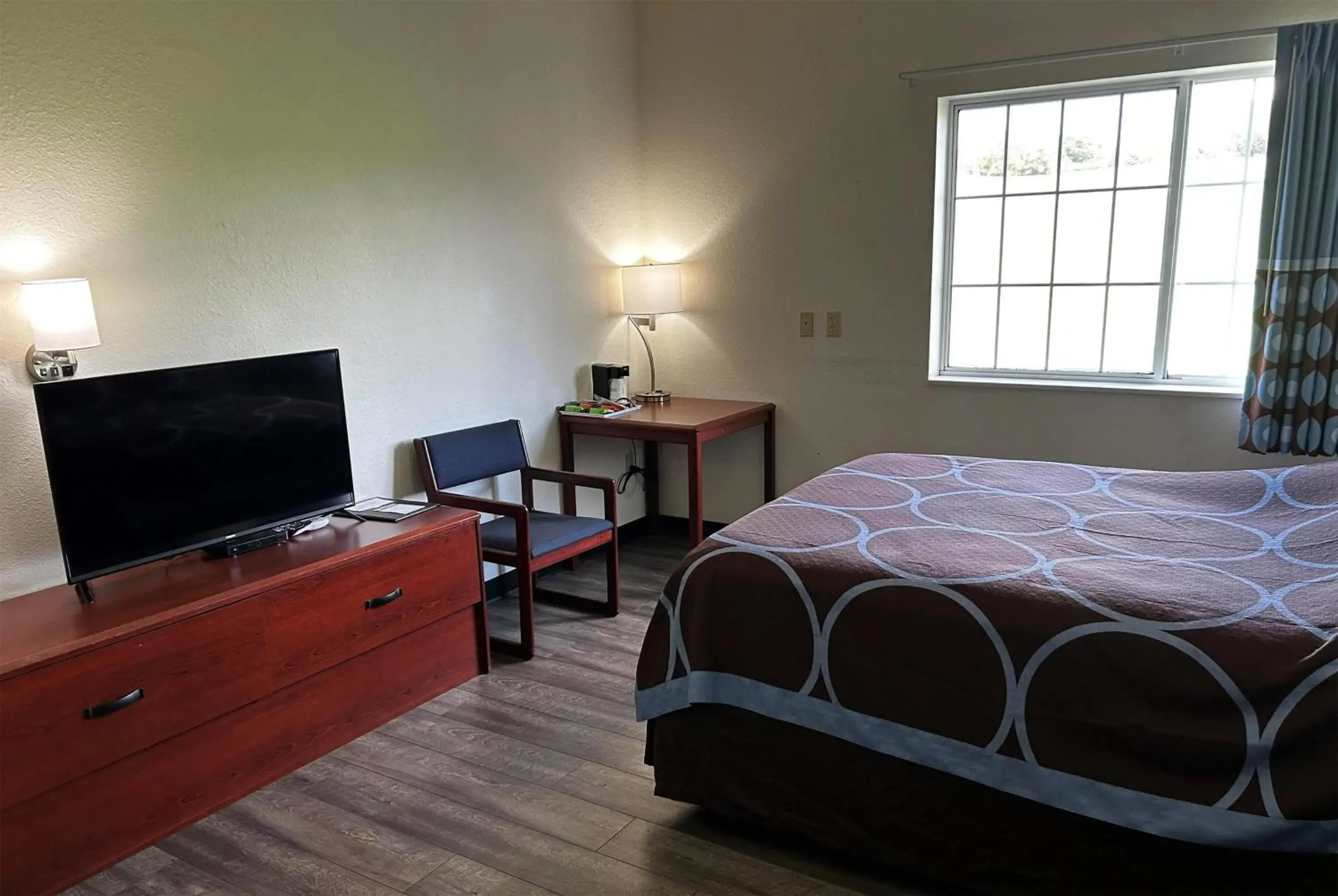 King Studio Suite - Non-Smoking in Super 8 by Wyndham Ida Grove King Studio Suite - Non-Smoking in Super 8 by Wyndham Ida Grove