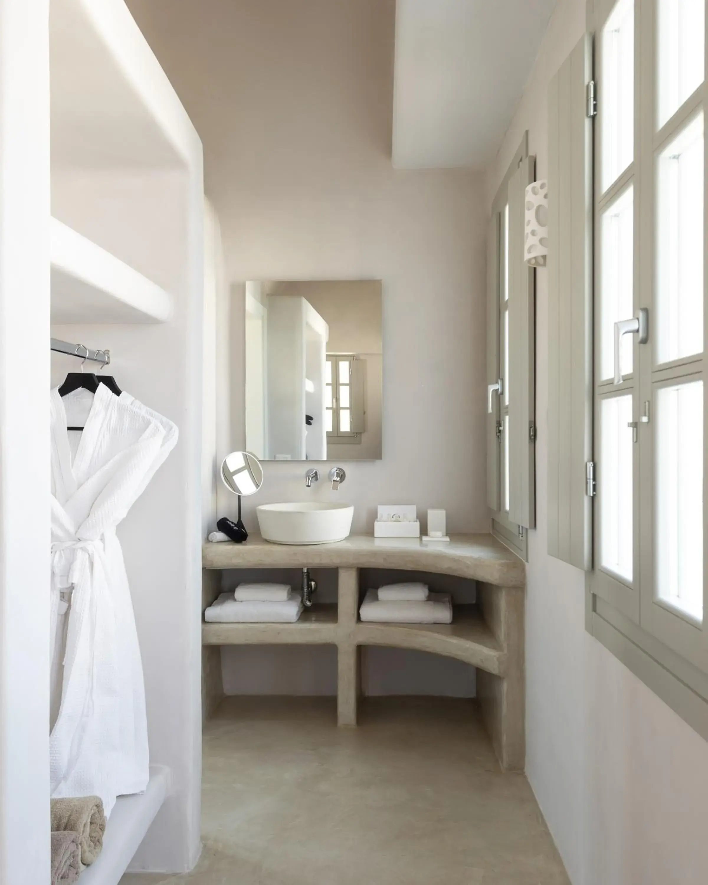 Deluxe Suite with Sea View in Danae Suites Santorini Deluxe Suite with Sea View in Danae Suites Santorini