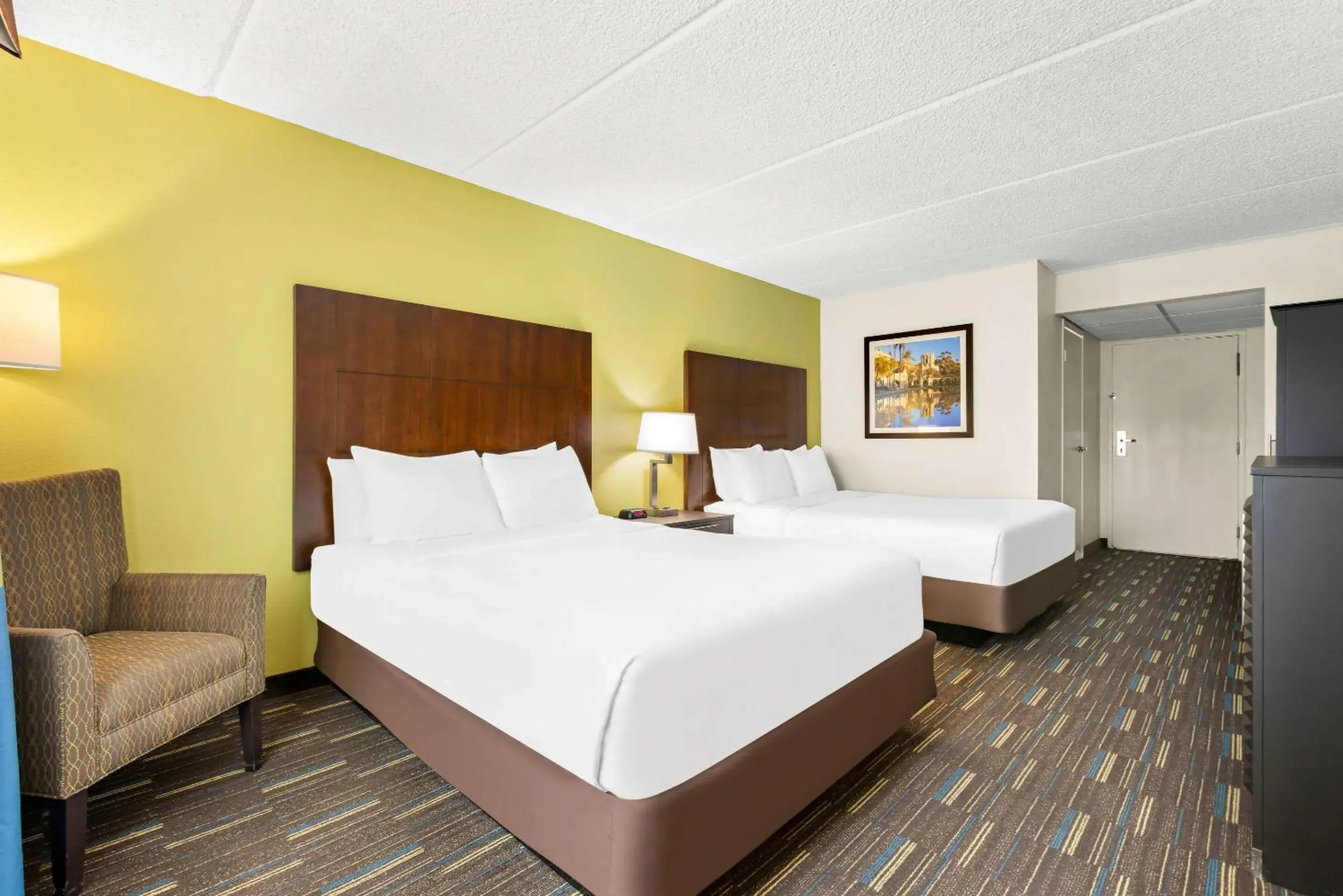 Queen Room with Two Queen Beds - Non-Smoking in Comfort Inn Chula Vista San Diego South Queen Room with Two Queen Beds - Non-Smoking in Comfort Inn Chula Vista San Diego South