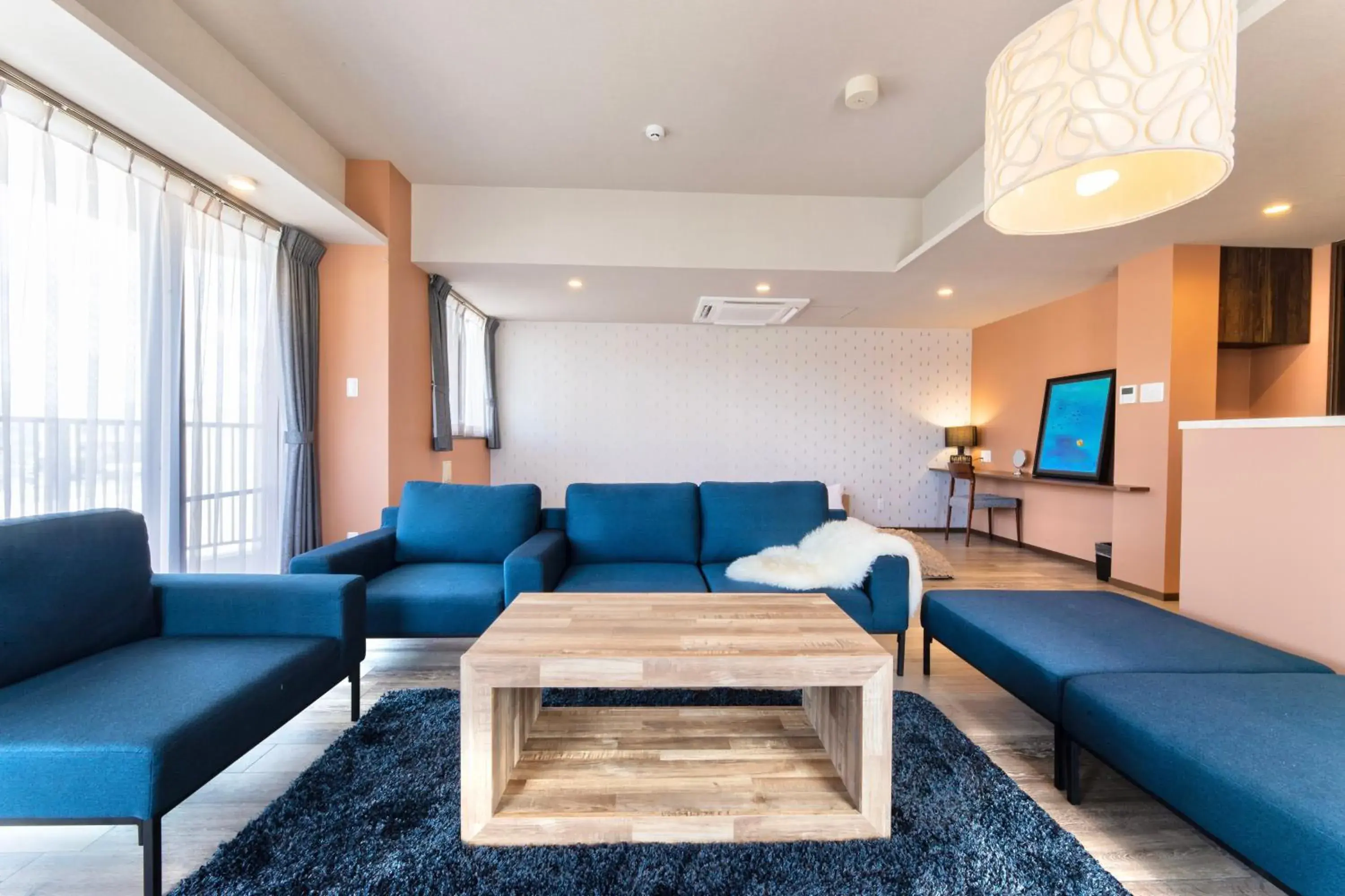 Breaky Hotel Breaky Hotel