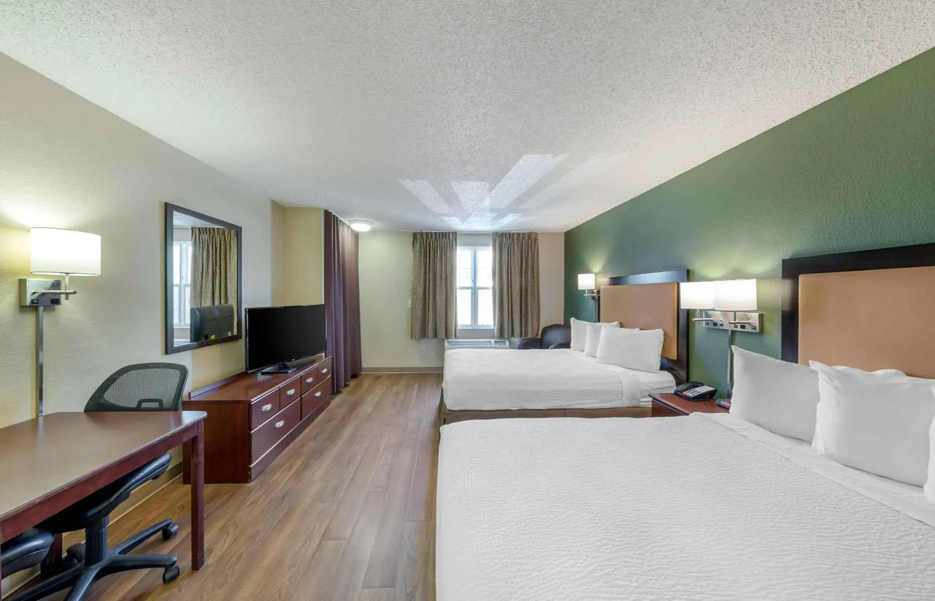 Studio with 2 Double Beds - Non-Smoking in Extended Stay America Suites - Los Angeles - Simi Valley Studio with 2 Double Beds - Non-Smoking in Extended Stay America Suites - Los Angeles - Simi Valley
