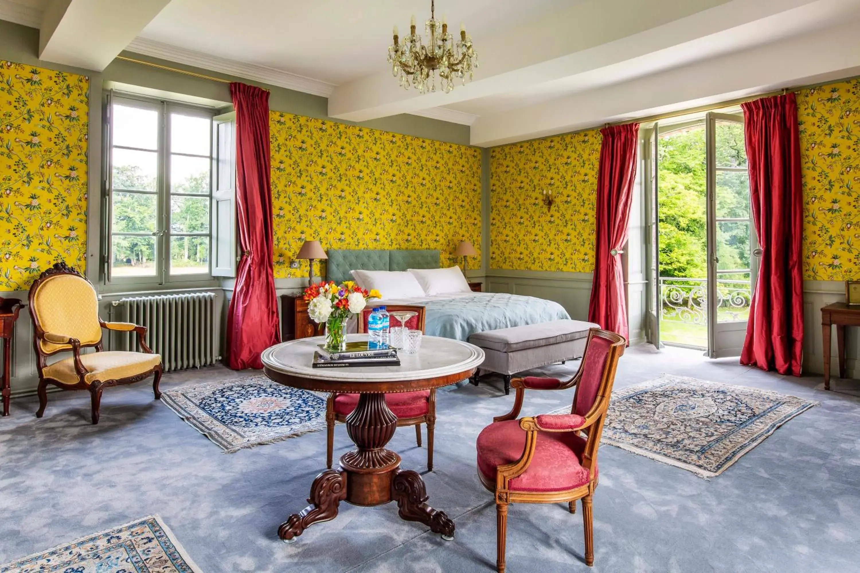 Double or Twin Room with Lake View in Chateau de la Villedubois Double or Twin Room with Lake View in Chateau de la Villedubois