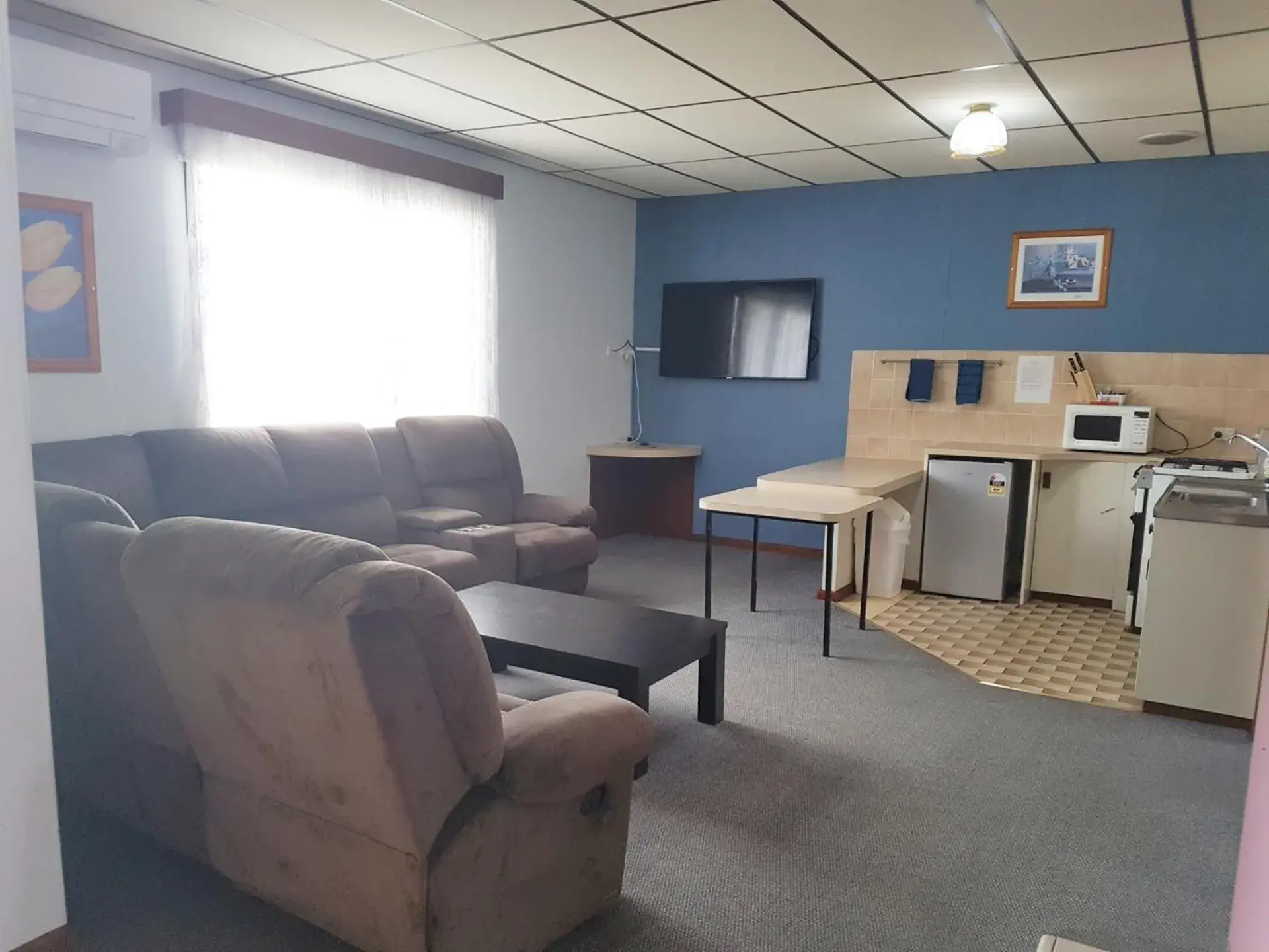 Superior Family Room( No Pets ) in Limestone Coast Tourist Park Superior Family Room( No Pets ) in Limestone Coast Tourist Park