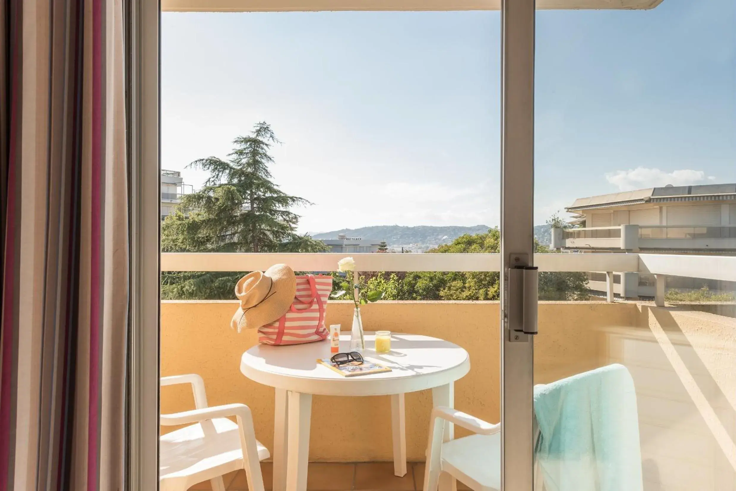 Studio with Air Conditioning (2 people) in Résidence Pierre & Vacances La Rostagne Studio with Air Conditioning (2 people) in Résidence Pierre & Vacances La Rostagne