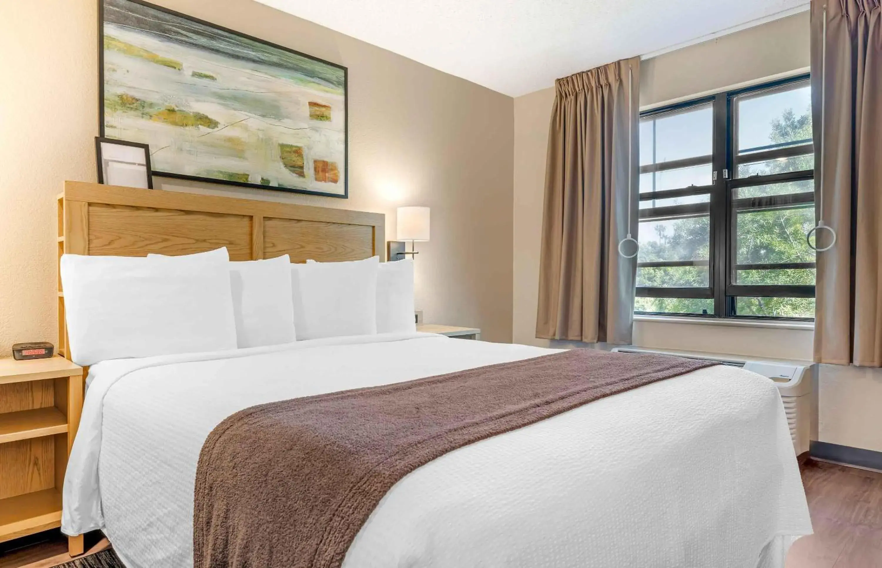 Queen studio with 1 Queen Bed - Disability Access/Non-Smoking in Extended Stay America Suites - San Diego - Carlsbad Village by the Sea Queen studio with 1 Queen Bed - Disability Access/Non-Smoking in Extended Stay America Suites - San Diego - Carlsbad Village by the Sea