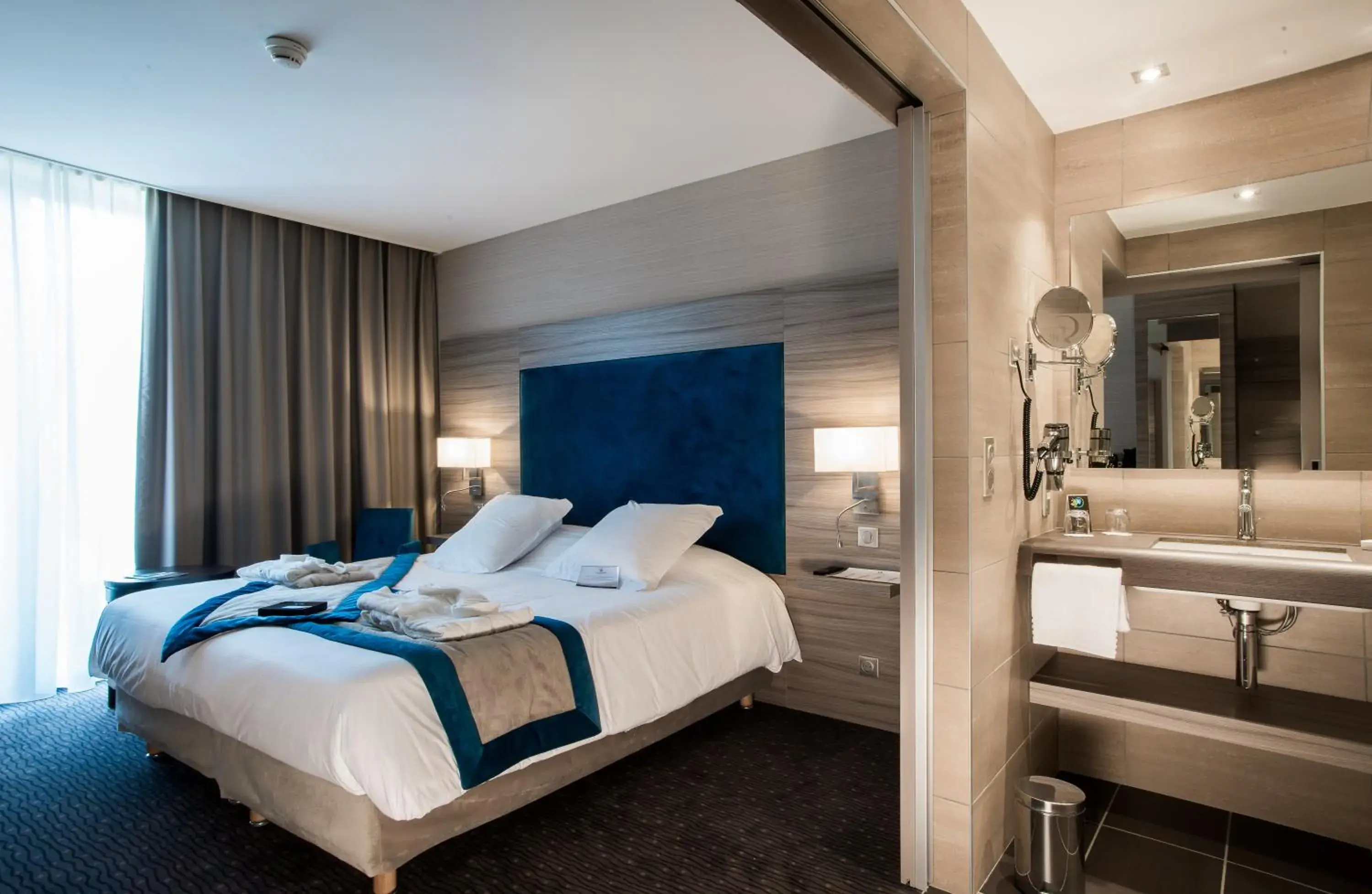 Superior Double or Twin Room in Domaine la Charpinière, The Originals Collection Superior Double or Twin Room in Domaine la Charpinière, The Originals Collection