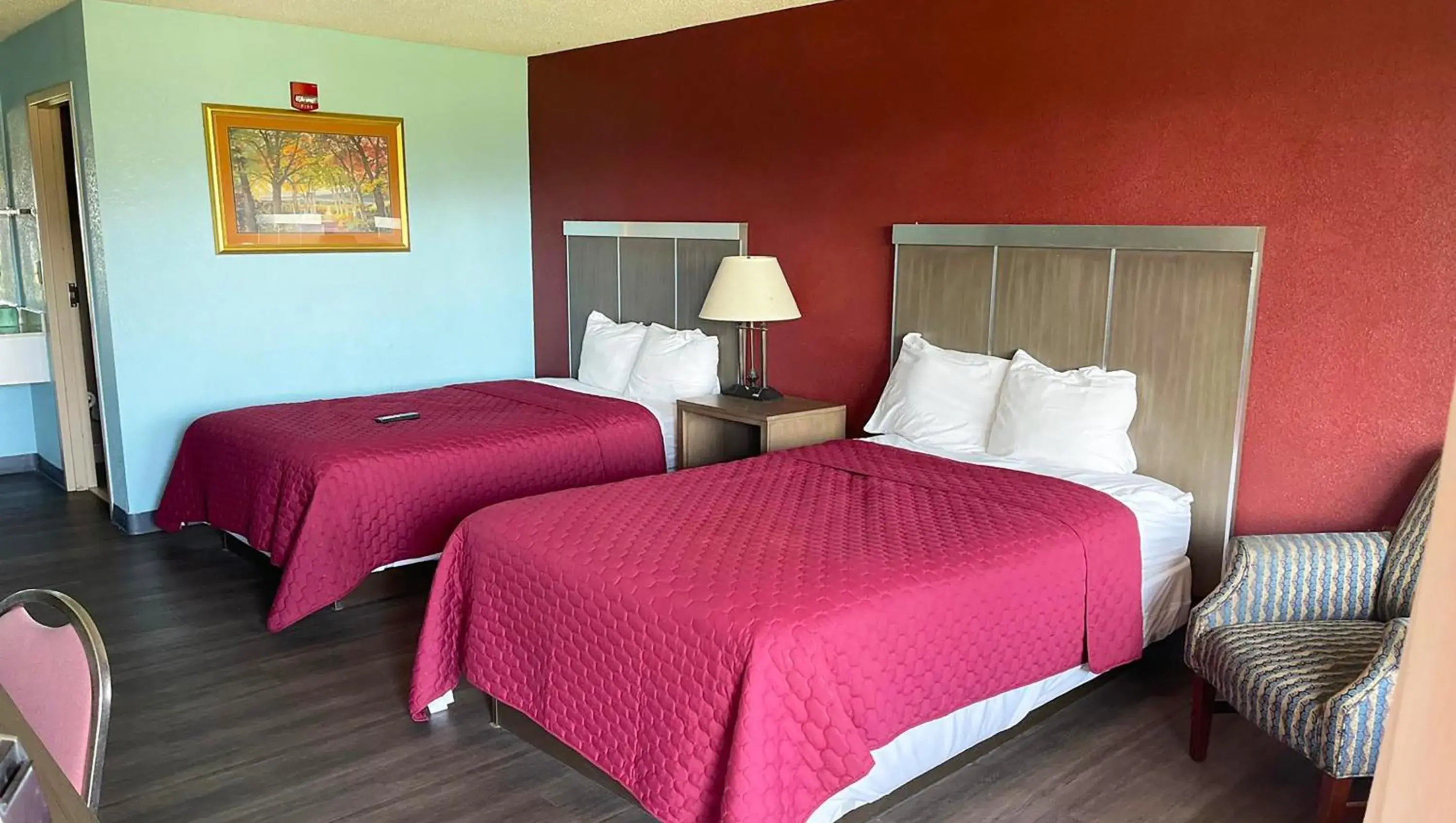 Deluxe Quadruple Room in Mayfair Inn Deluxe Quadruple Room in Mayfair Inn