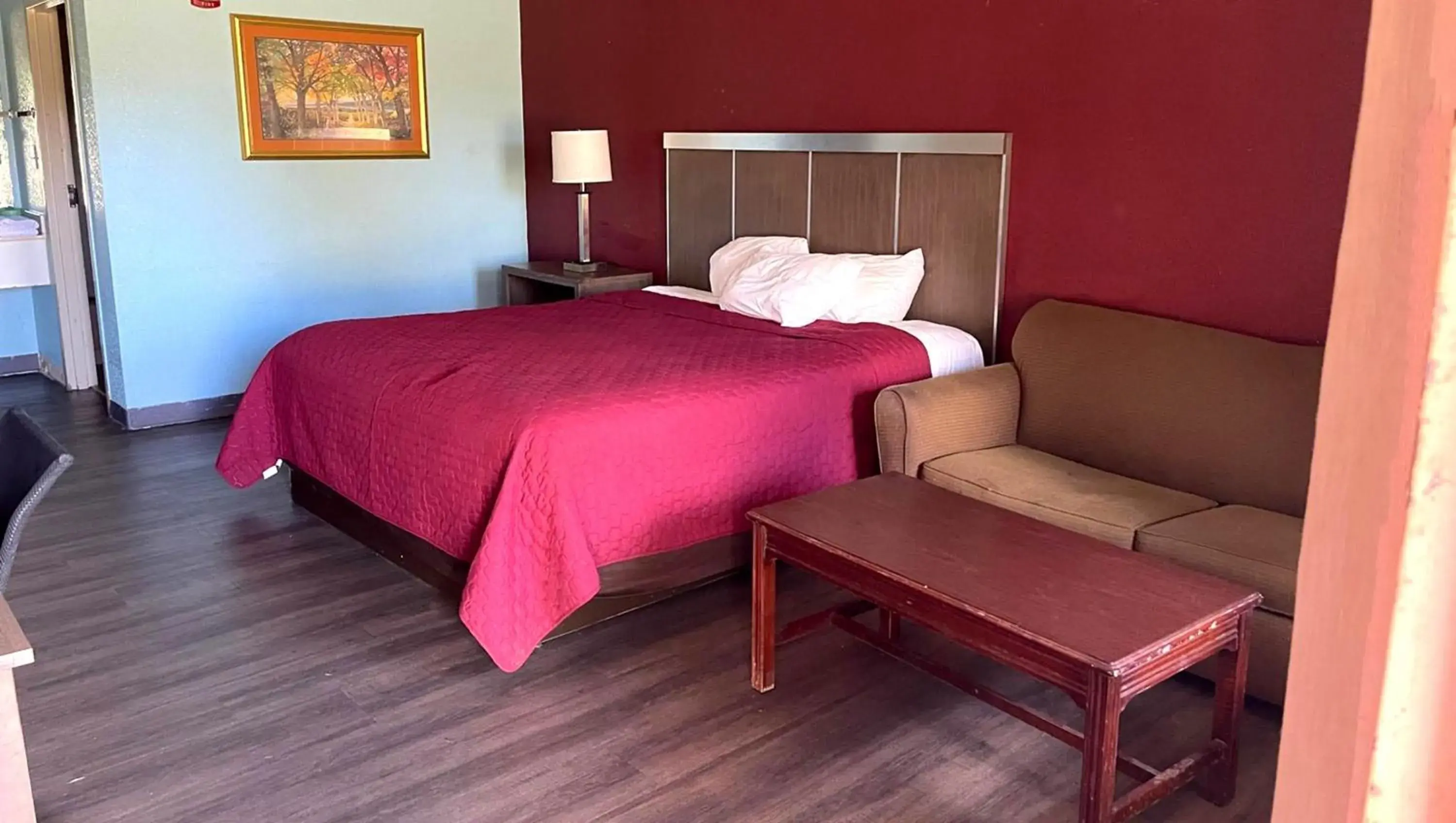 King Bed Non-Smoking in Mayfair Inn King Bed Non-Smoking in Mayfair Inn