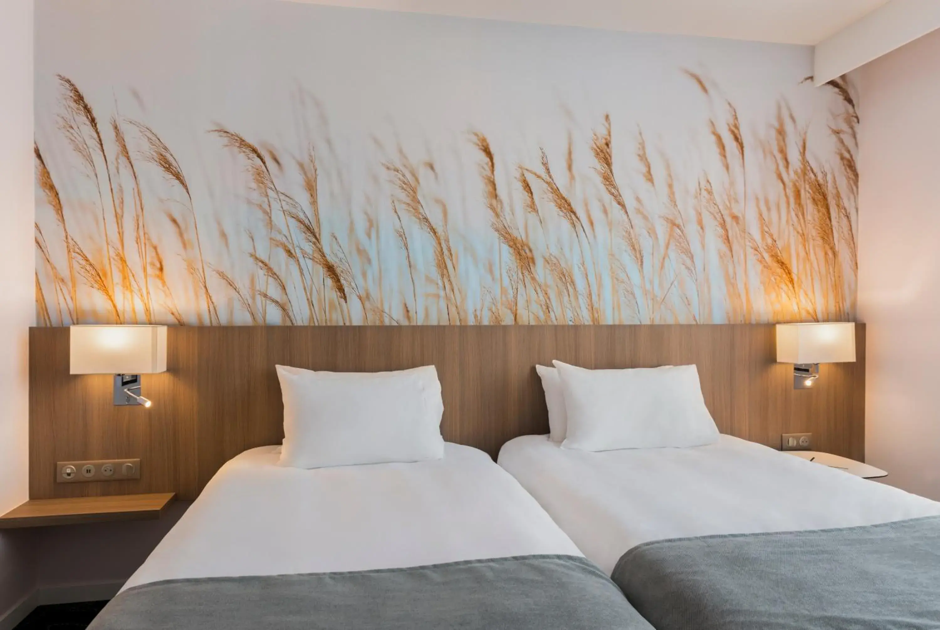 Standard Room in Holiday Inn Calais Coquelles by IHG Standard Room in Holiday Inn Calais Coquelles by IHG